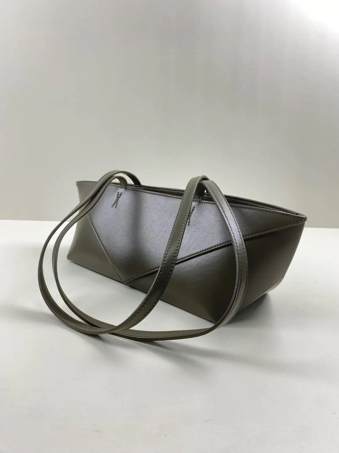 Loewe Pre-loved Bag Very good condition Size ONE SIZE - 4 Thumbnail
