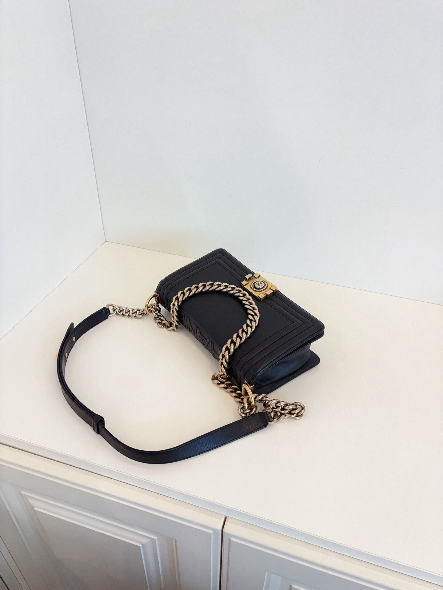 Chanel Pre-loved Bag Very good condition Size ONE SIZE - 6 Thumbnail