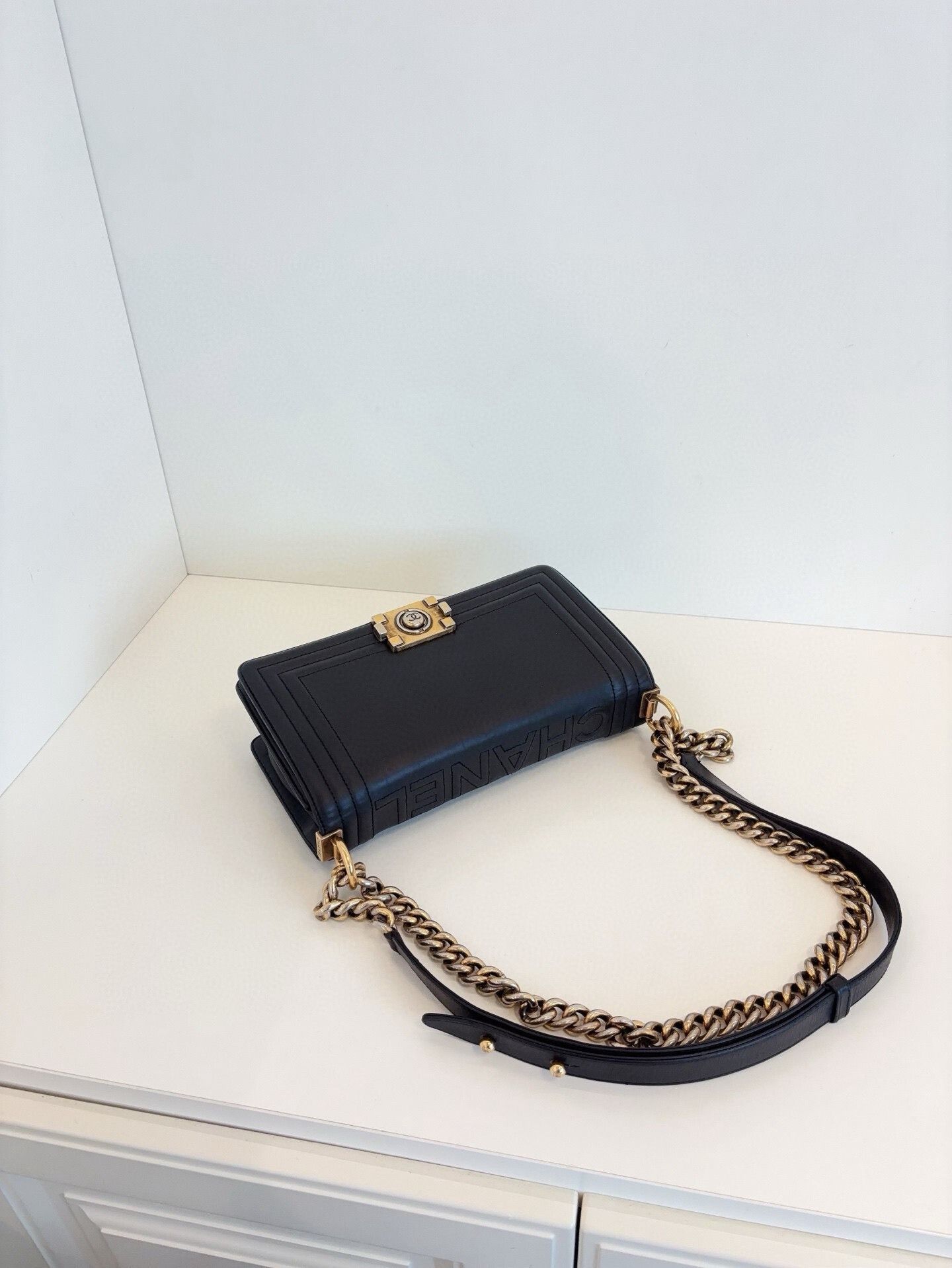 Chanel Pre-loved Bag Very good condition Size ONE SIZE - 5 Thumbnail