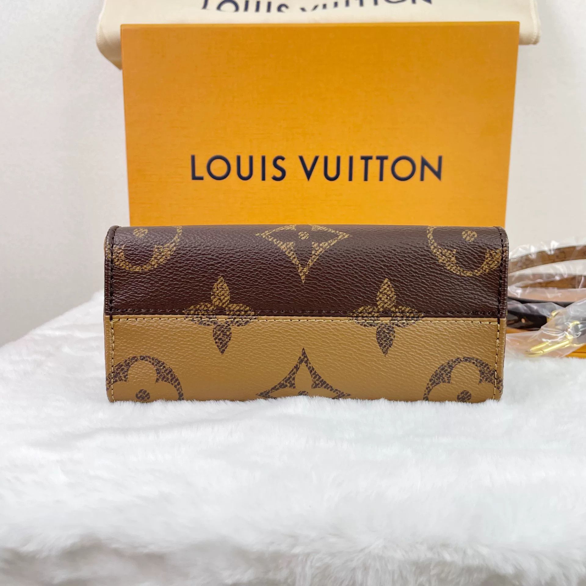 Louis Vuitton Pre-loved Bag Very good condition Size ONE SIZE - 5 Thumbnail