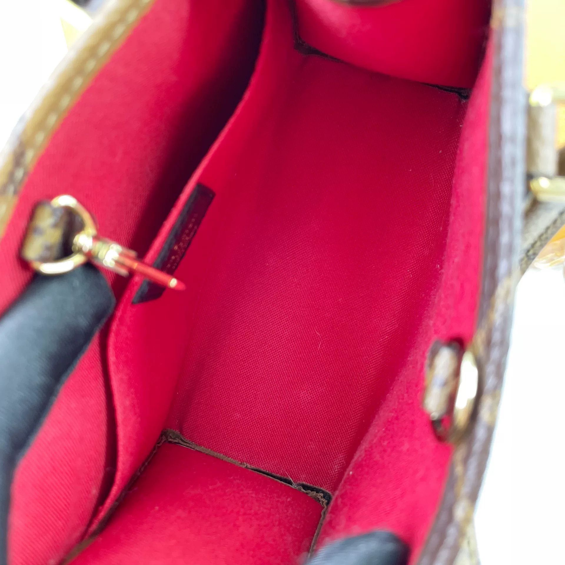 Louis Vuitton Pre-loved Bag Very good condition Size ONE SIZE - 8 Thumbnail