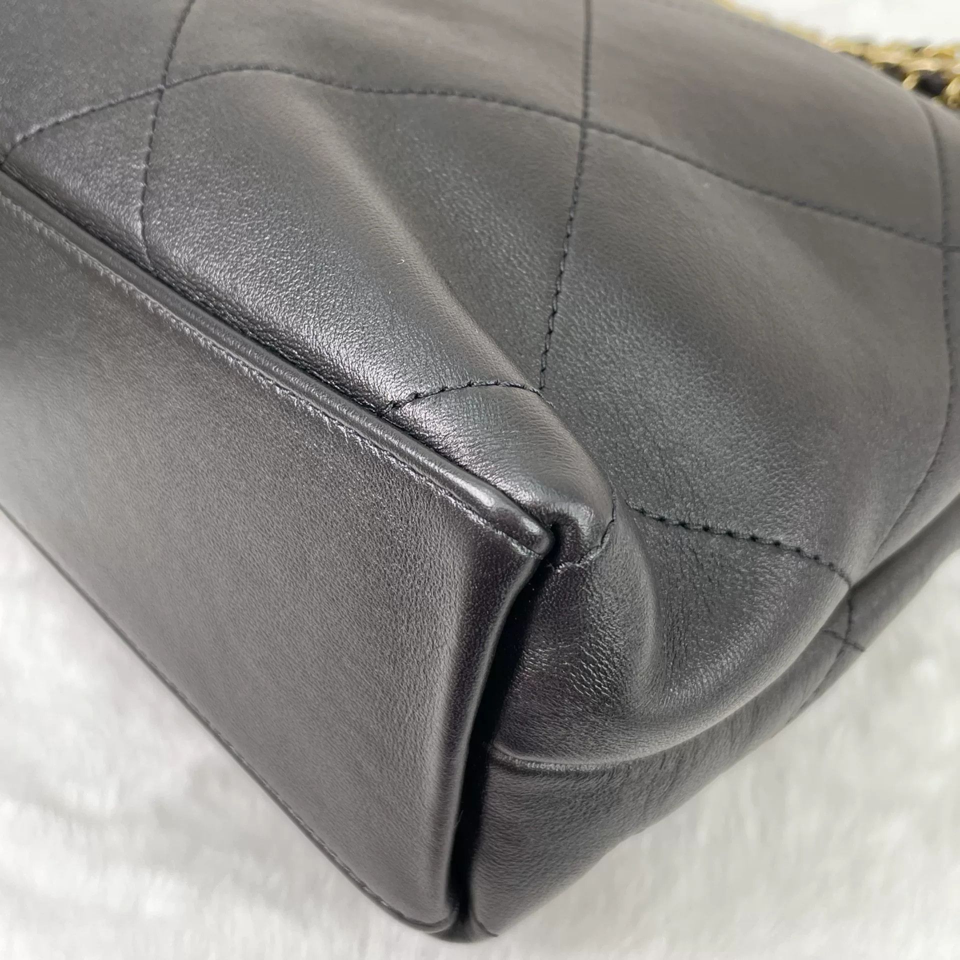 Chanel Pre-loved Bag Very good condition Size ONE SIZE - 7 Thumbnail