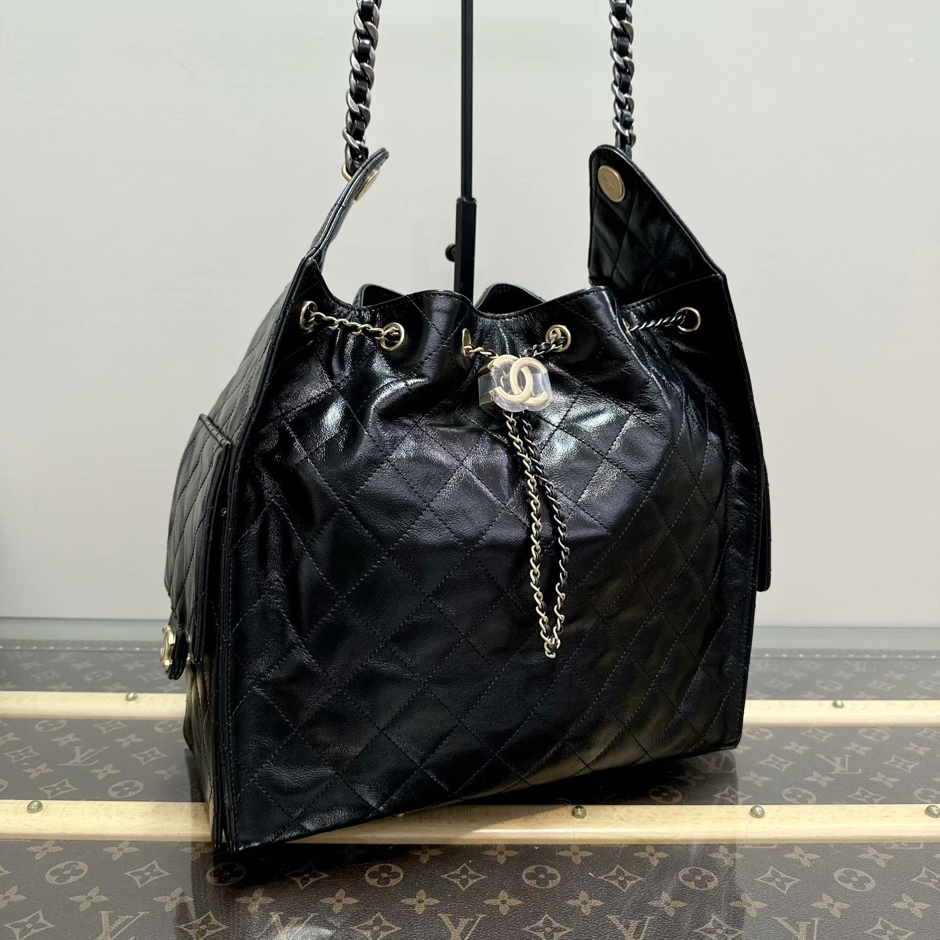 Chanel Pre-loved Bag Very good condition Size ONE SIZE - 2 Thumbnail