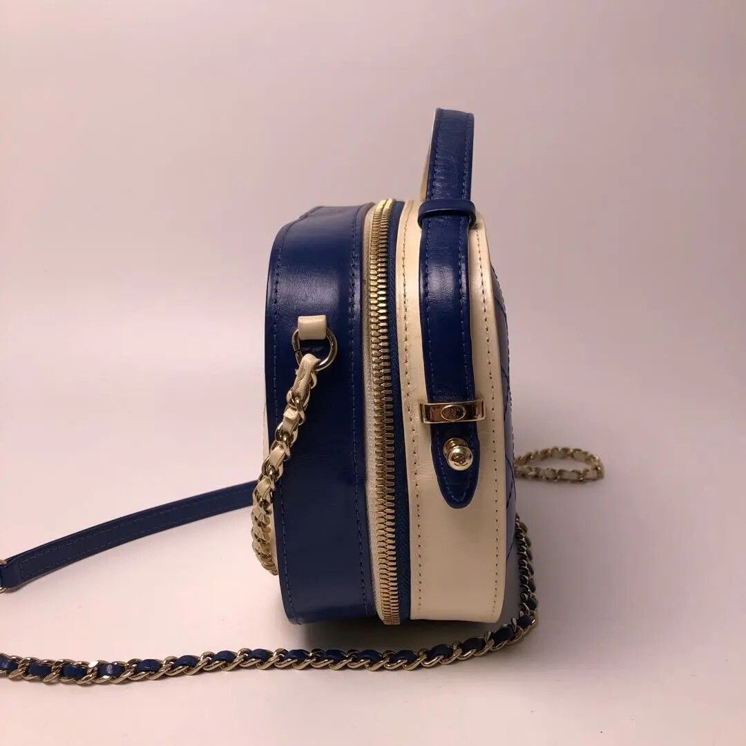 Chanel Pre-loved Bag Very good condition Size ONE SIZE - 6 Thumbnail