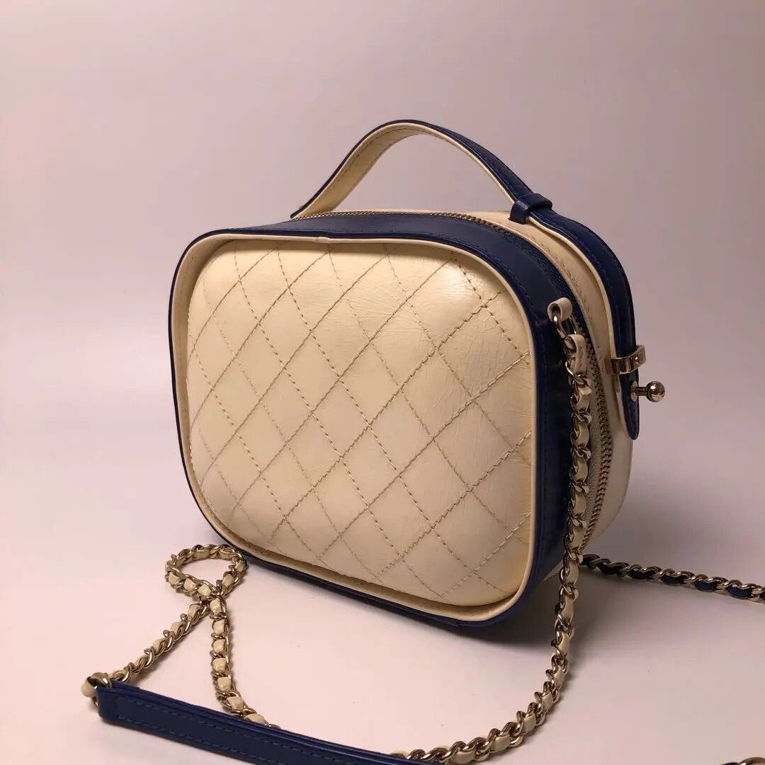 Chanel Pre-loved Bag Very good condition Size ONE SIZE - 7 Thumbnail