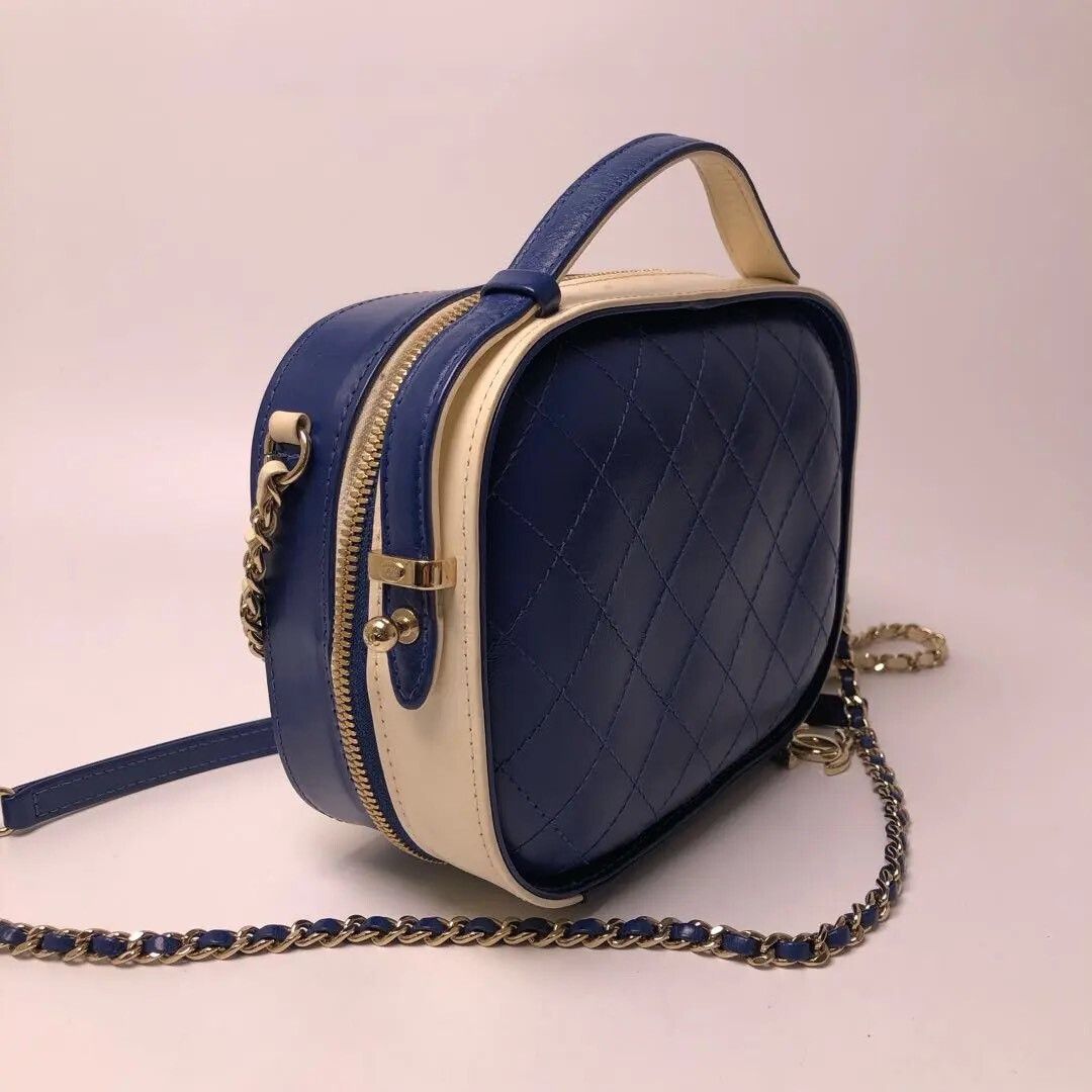 Chanel Pre-loved Bag Very good condition Size ONE SIZE - 5 Thumbnail