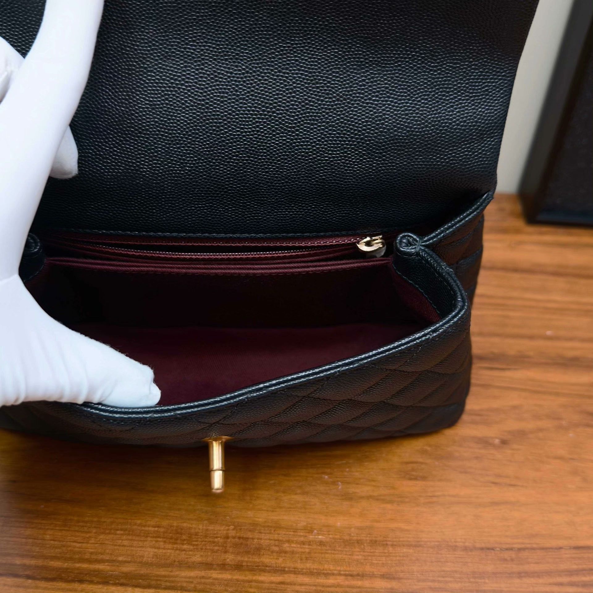 Chanel Pre-loved Bag Very good condition Size ONE SIZE - 6 Thumbnail
