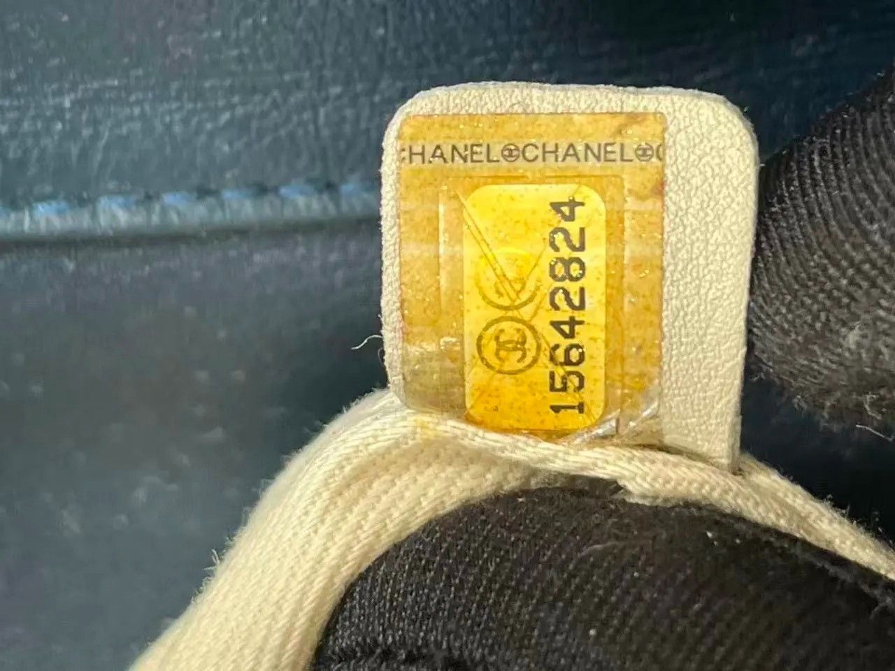 Chanel Pre-loved Bag Very good condition Size ONE SIZE - 9 Thumbnail