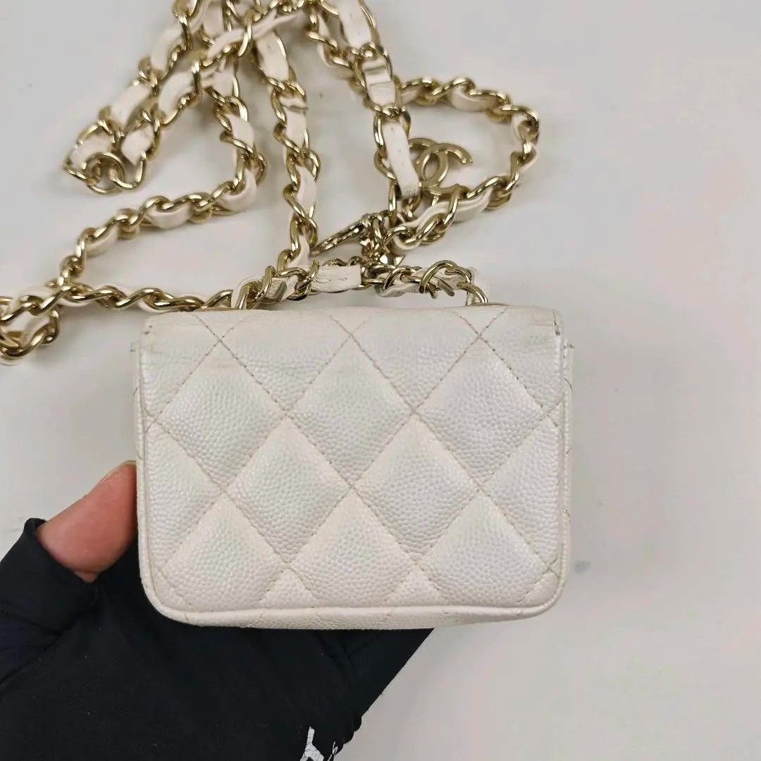 Chanel Pre-loved Bag Very good condition Size ONE SIZE - 4 Thumbnail