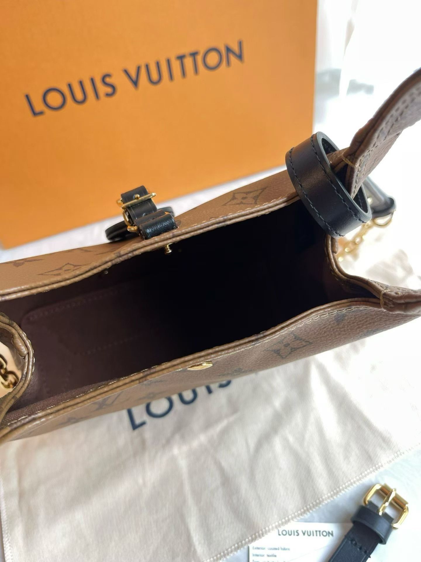Louis Vuitton Pre-loved Bag Very good condition Size ONE SIZE - 8 Thumbnail