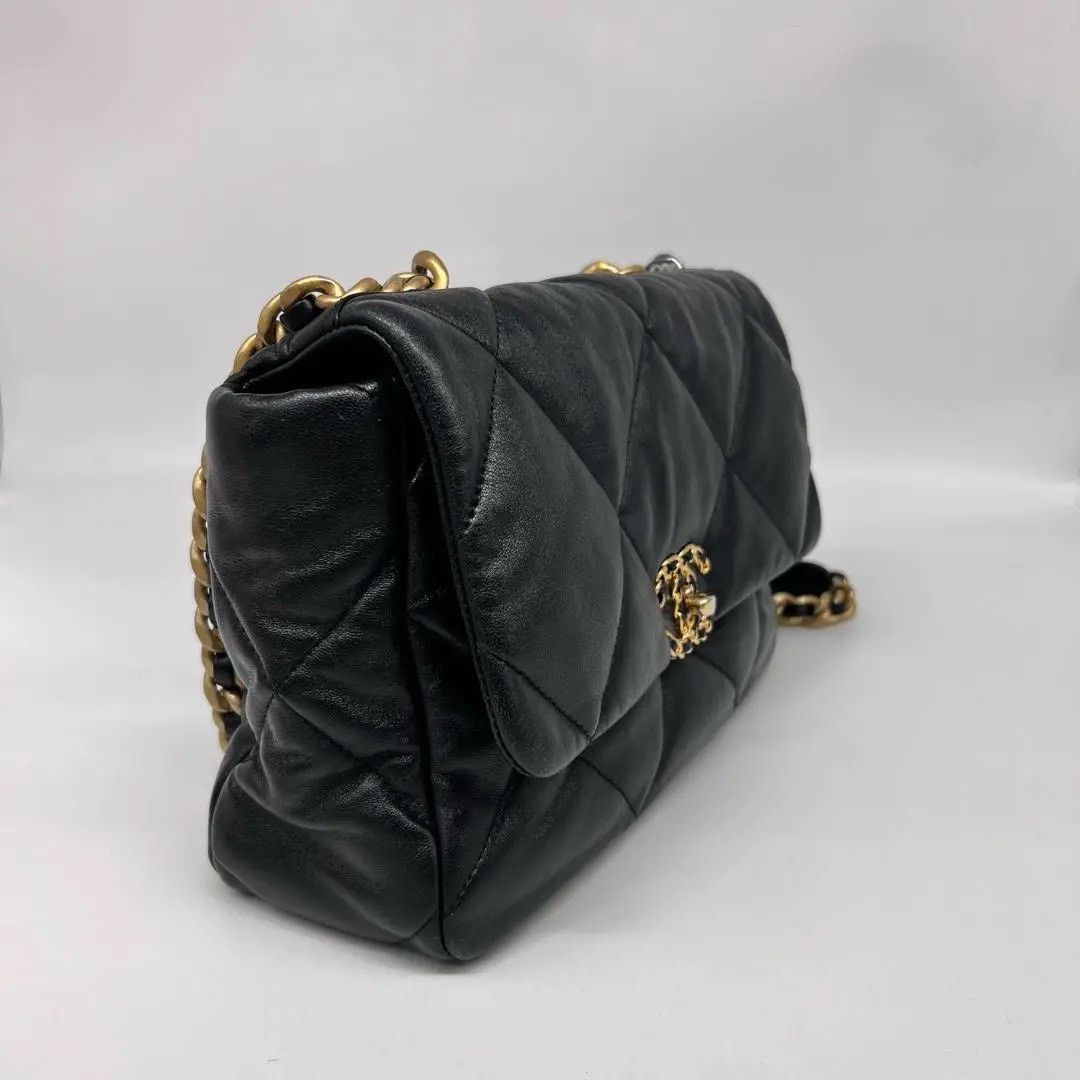 Chanel Pre-loved Bag Very good condition Size ONE SIZE - 2 Thumbnail