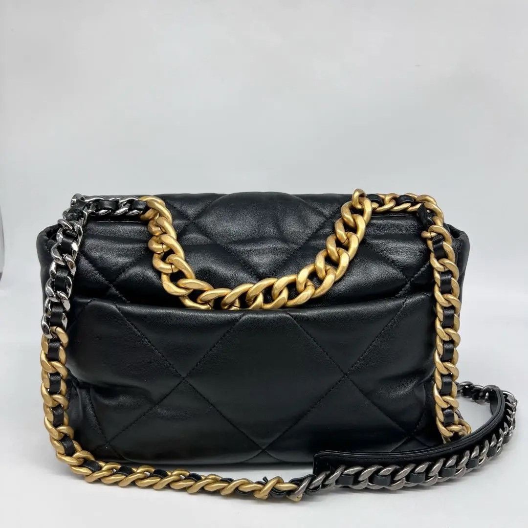 Chanel Pre-loved Bag Very good condition Size ONE SIZE - 3 Thumbnail