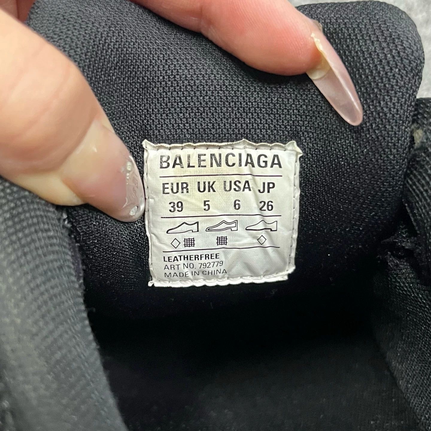 Balenciaga Balenciaga Black Lowtop Sneakers XL Women Size US 8 / IT 38 - 6 Thumbnail