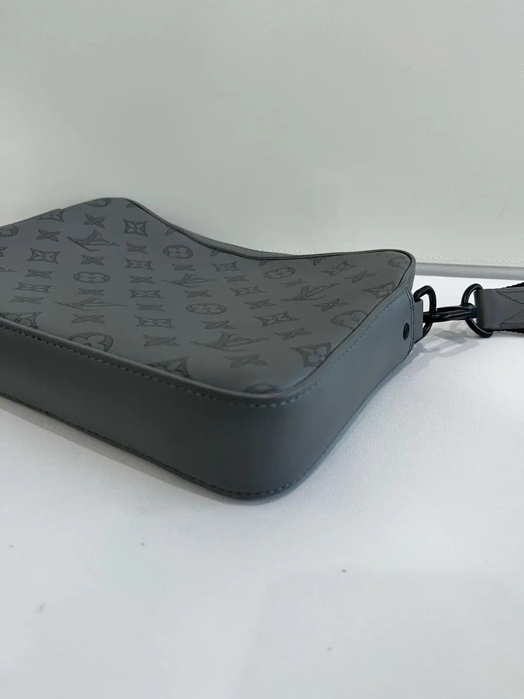 Louis Vuitton Pre-loved Bag Very good condition Size ONE SIZE - 6 Thumbnail