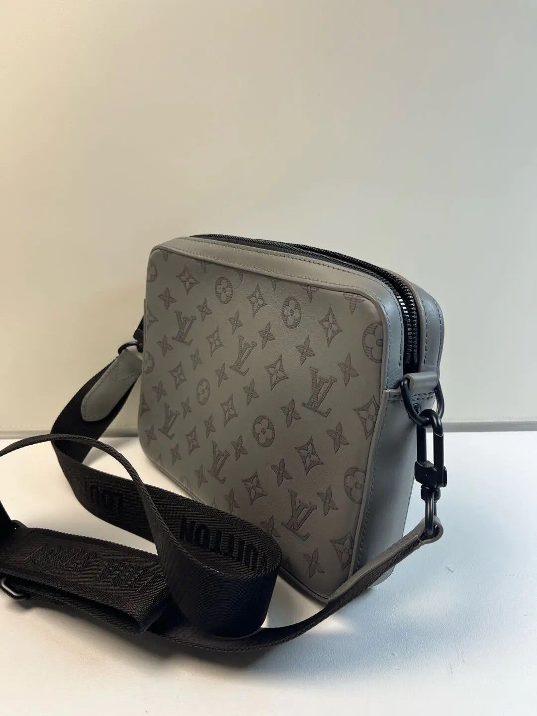 Louis Vuitton Pre-loved Bag Very good condition Size ONE SIZE - 4 Thumbnail