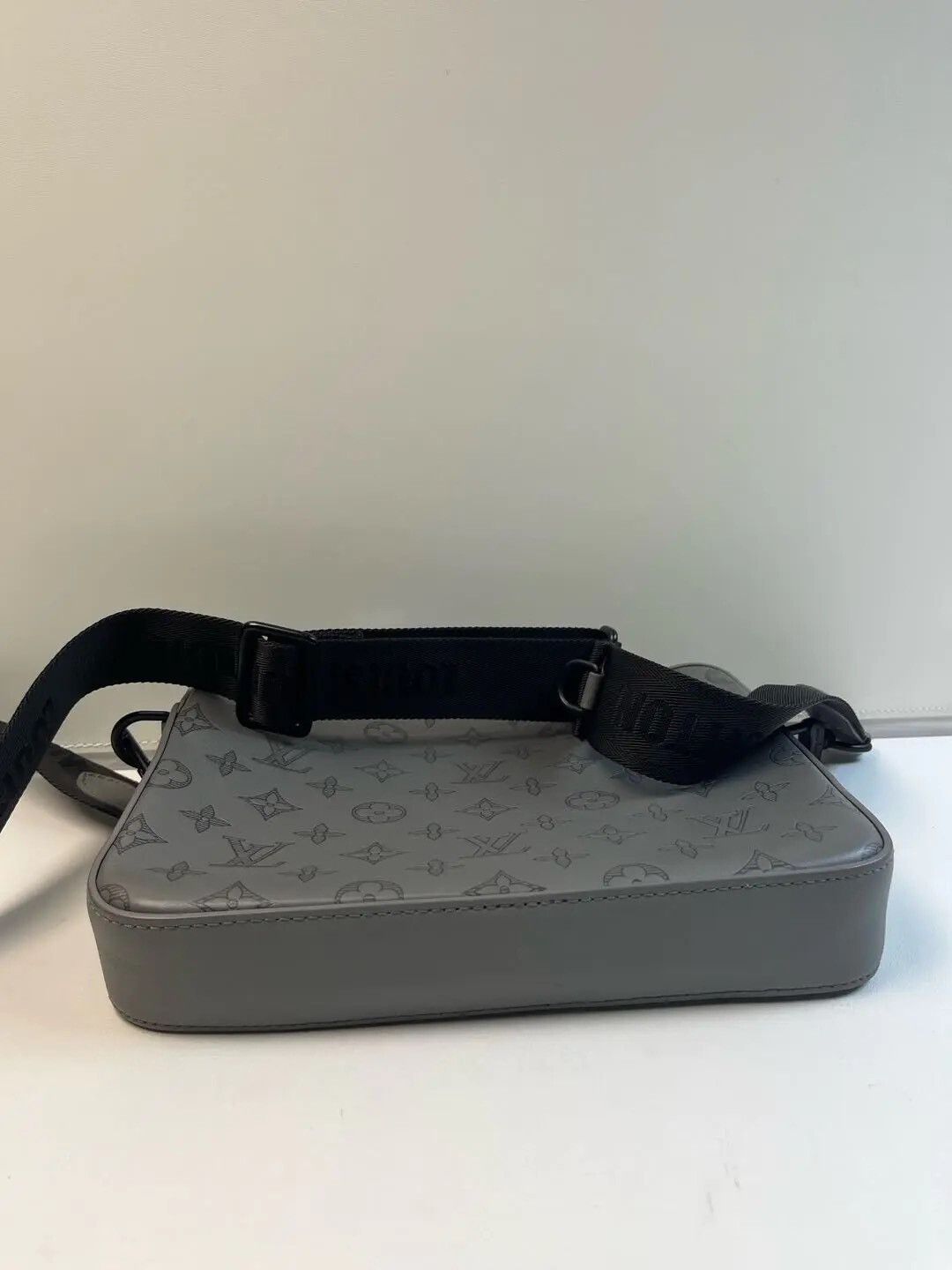 Louis Vuitton Pre-loved Bag Very good condition Size ONE SIZE - 5 Thumbnail