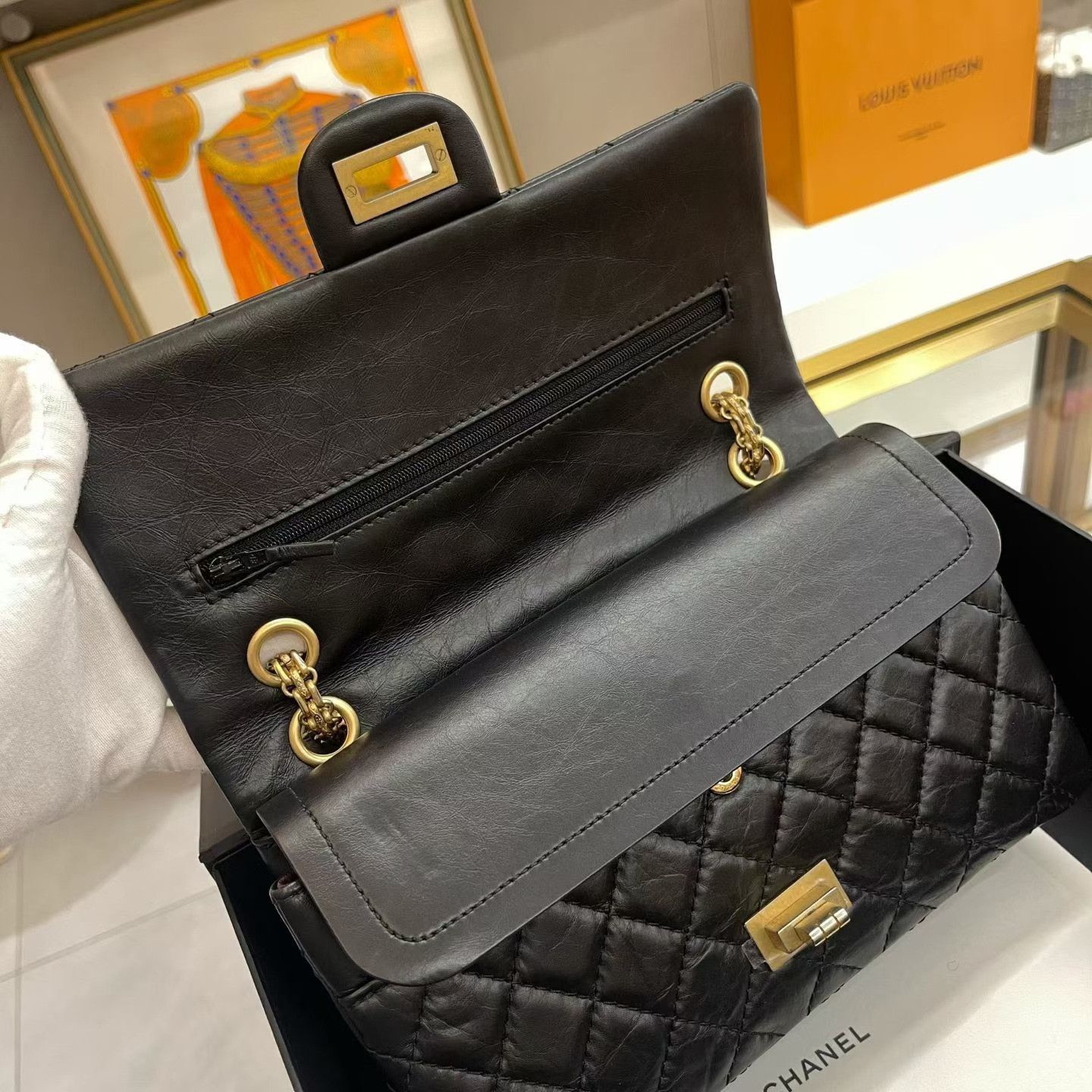 Chanel Pre-loved Bag Very good condition Size ONE SIZE - 8 Thumbnail