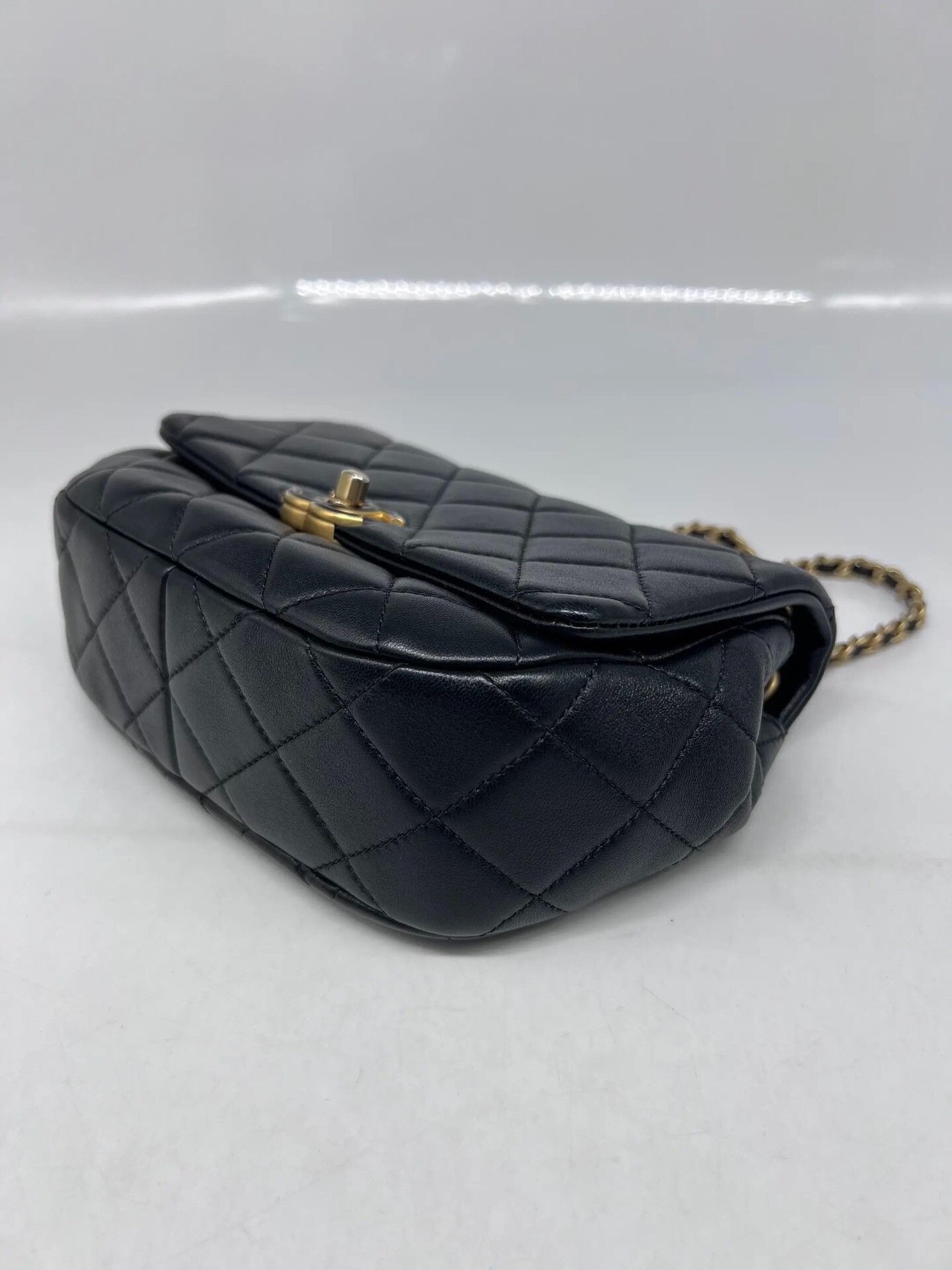 Chanel Pre-loved Bag Very good condition Size ONE SIZE - 6 Thumbnail
