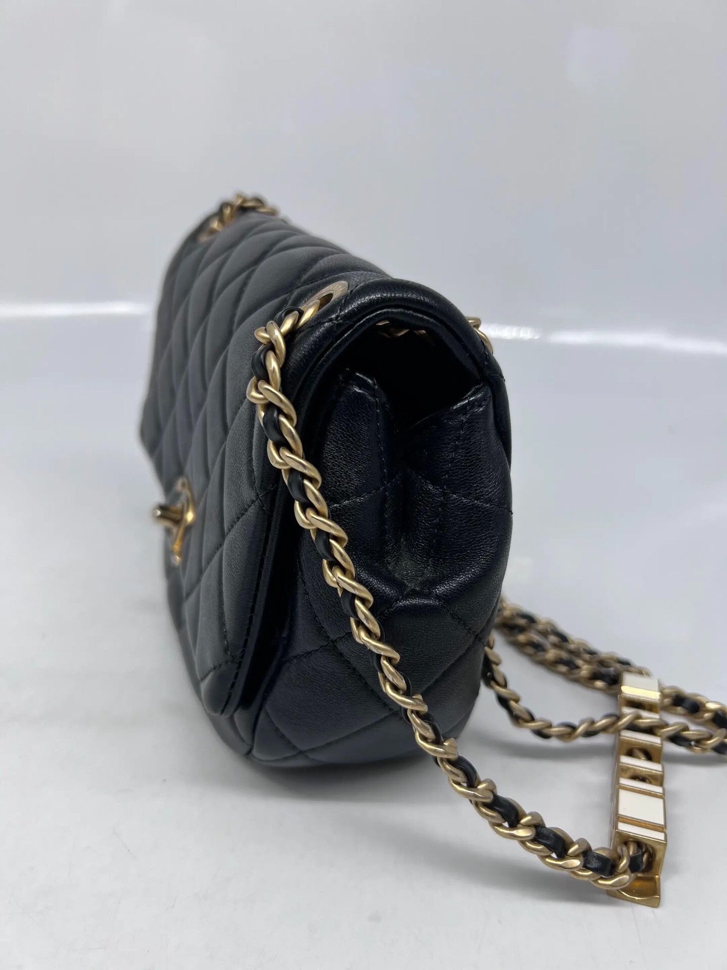Chanel Pre-loved Bag Very good condition Size ONE SIZE - 3 Thumbnail