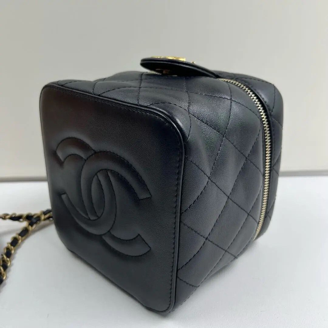Chanel Pre-loved Bag Very good condition Size ONE SIZE - 7 Thumbnail