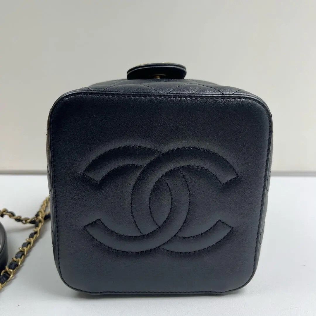 Chanel Pre-loved Bag Very good condition Size ONE SIZE - 5 Thumbnail