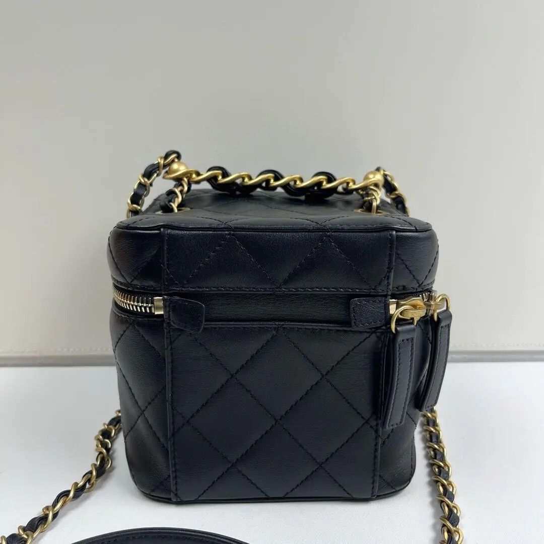 Chanel Pre-loved Bag Very good condition Size ONE SIZE - 3 Thumbnail
