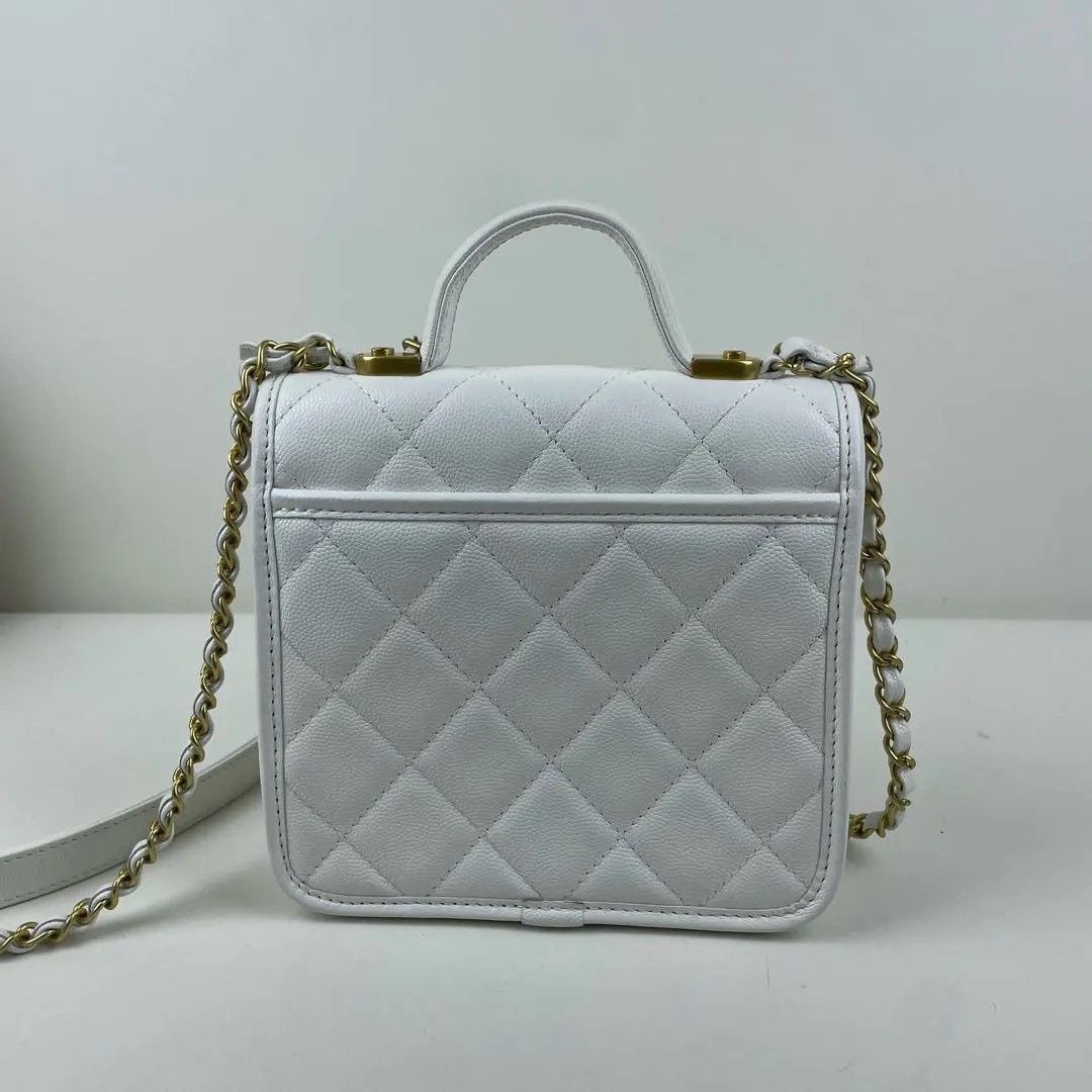 Chanel Pre-loved Bag Very good condition Size ONE SIZE - 4 Thumbnail