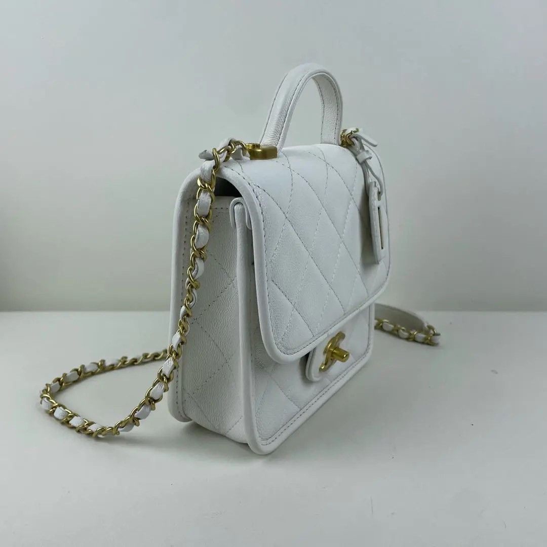 Chanel Pre-loved Bag Very good condition Size ONE SIZE - 2 Thumbnail
