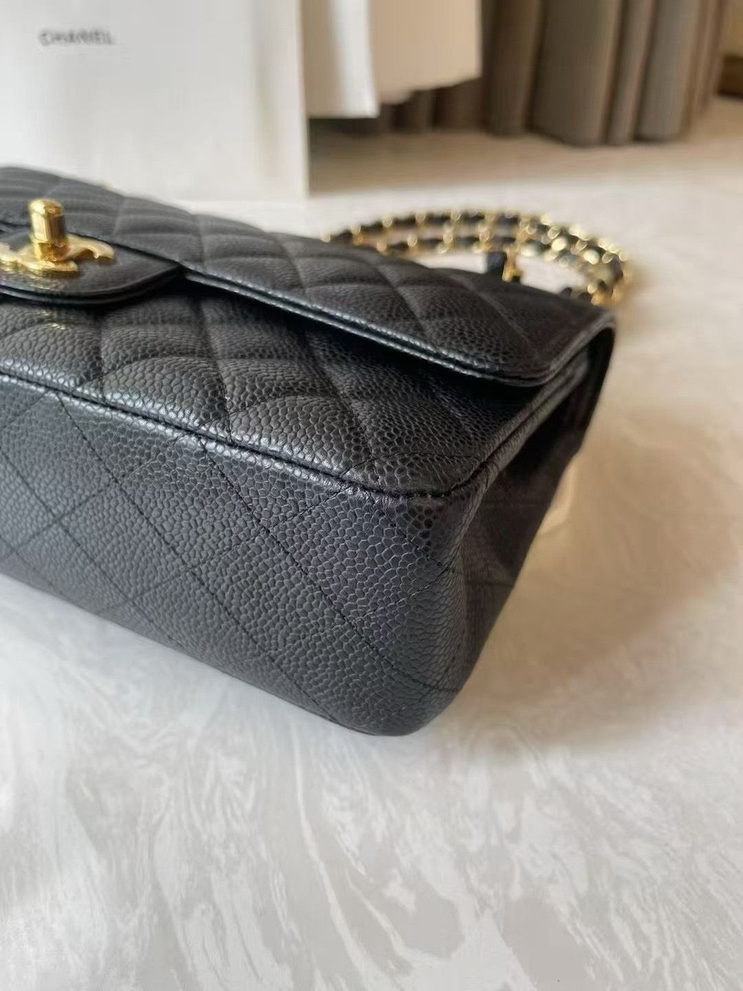 Chanel Pre-loved Bag Very good condition Size ONE SIZE - 6 Thumbnail