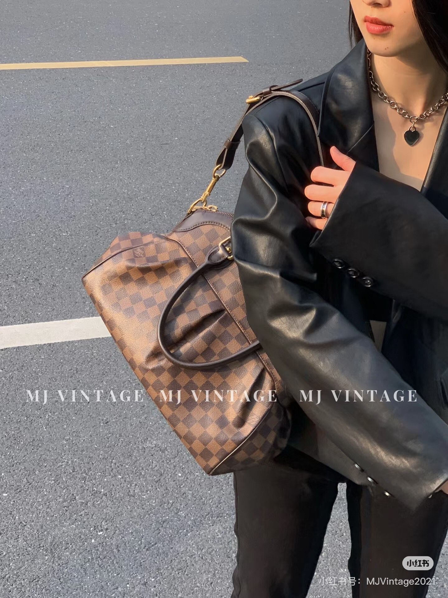Louis Vuitton Pre-loved Bag Very good condition Size ONE SIZE - 9 Thumbnail