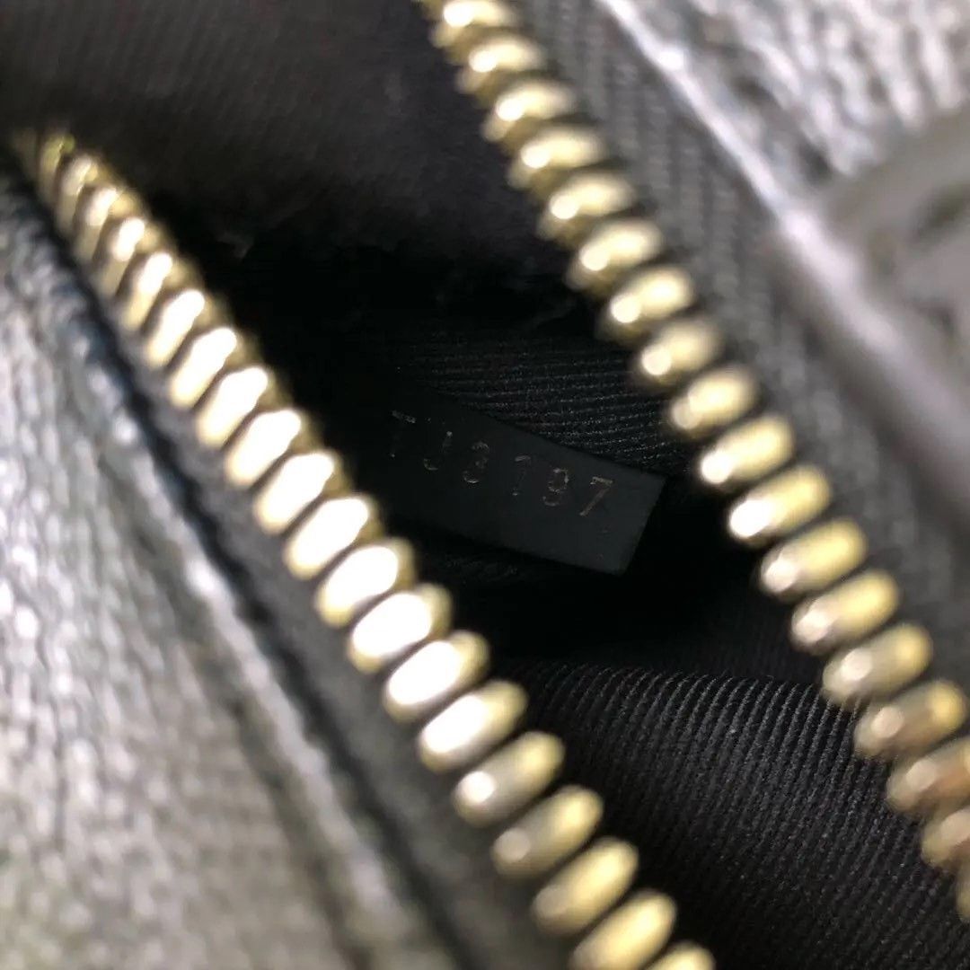 Louis Vuitton Pre-loved Bag Very good condition Size ONE SIZE - 9 Thumbnail