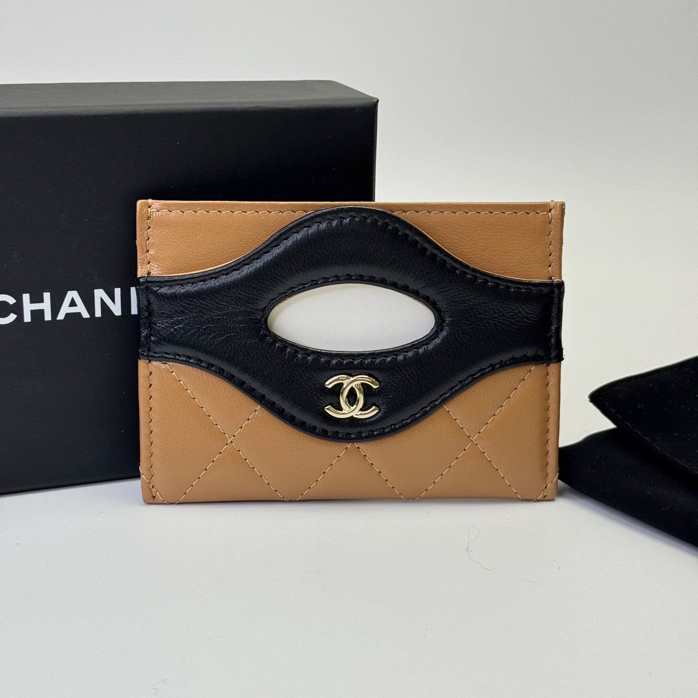 Chanel Pre-loved Bag Very good condition Size ONE SIZE - 7 Thumbnail