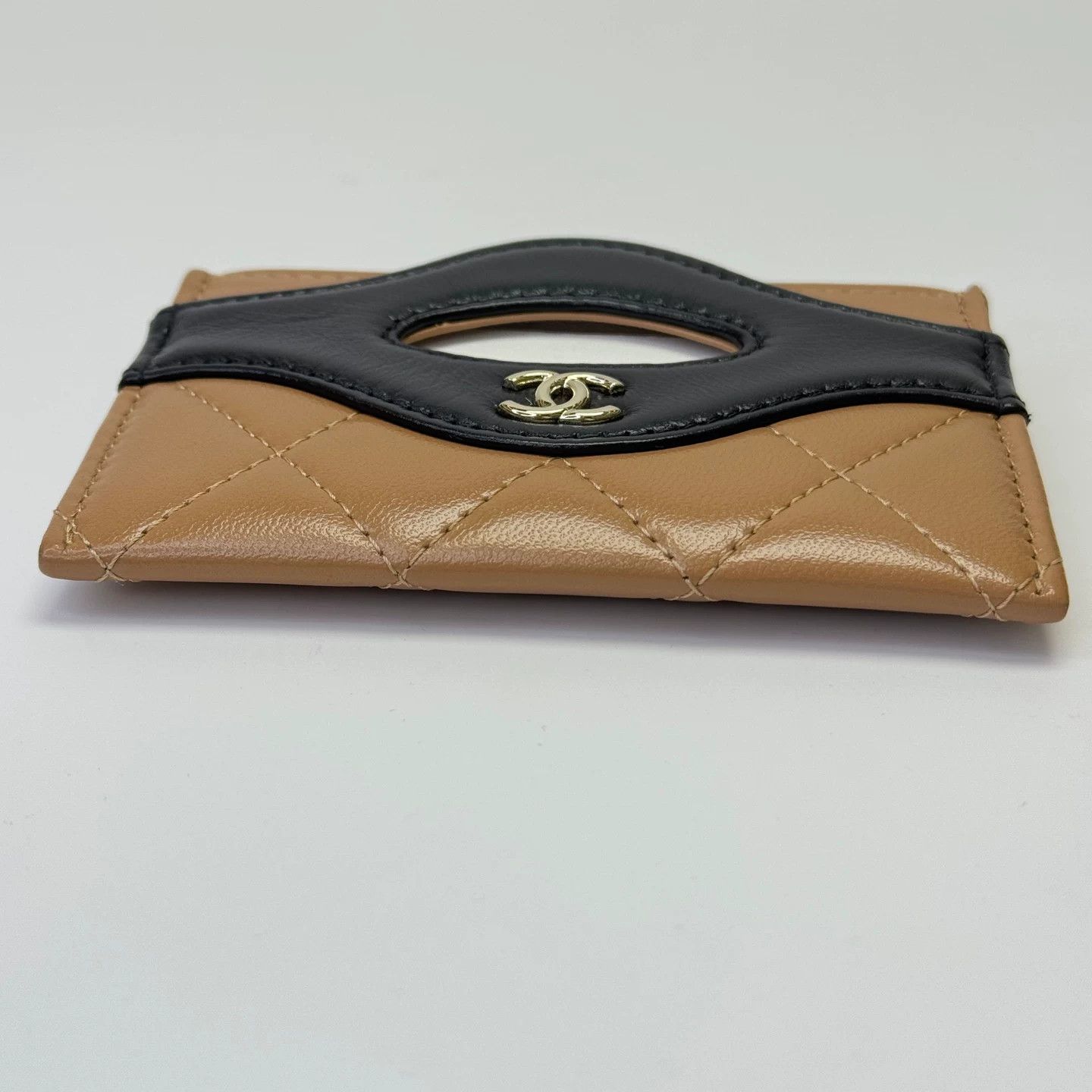 Chanel Pre-loved Bag Very good condition Size ONE SIZE - 5 Thumbnail
