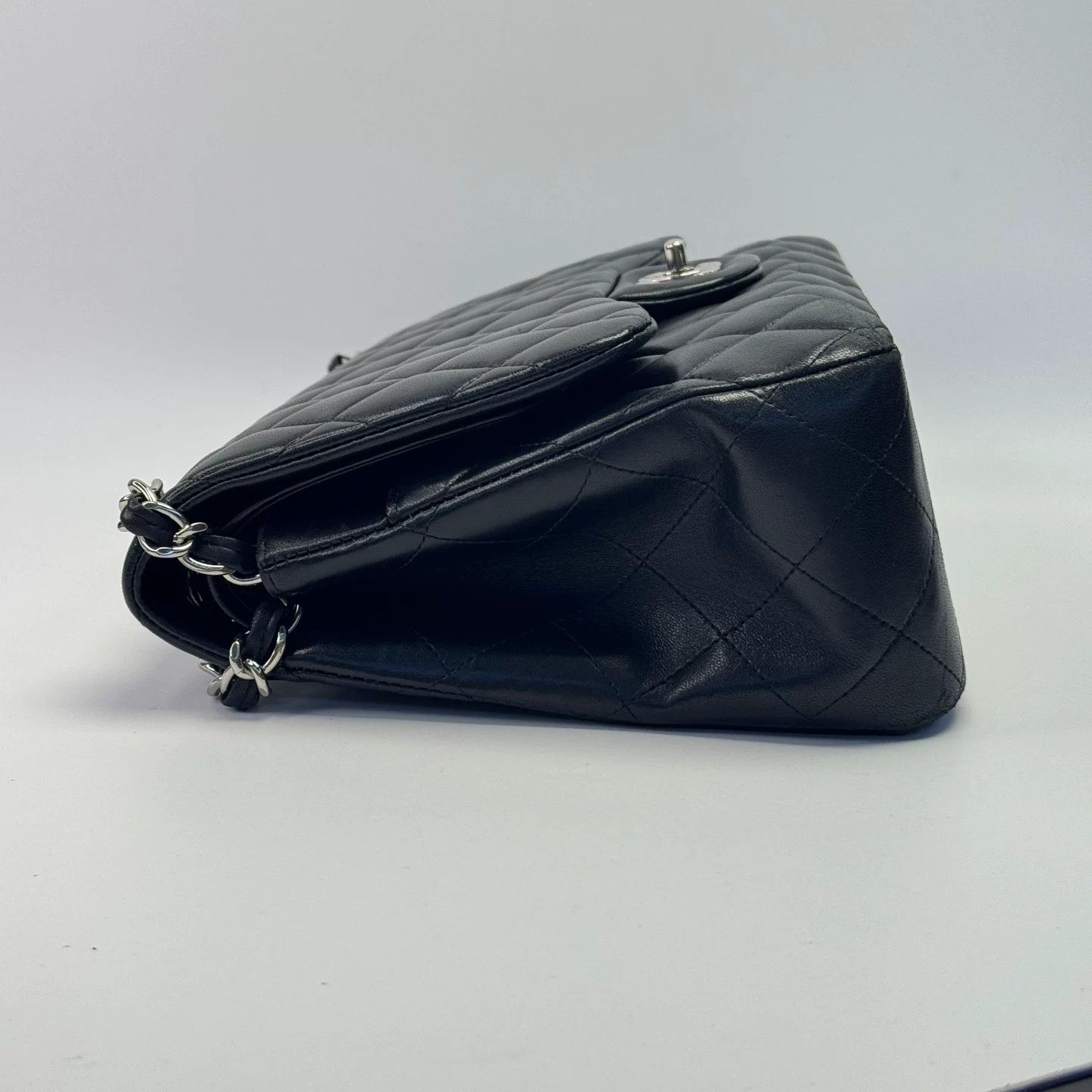Chanel Pre-loved Bag Very good condition Size ONE SIZE - 4 Thumbnail