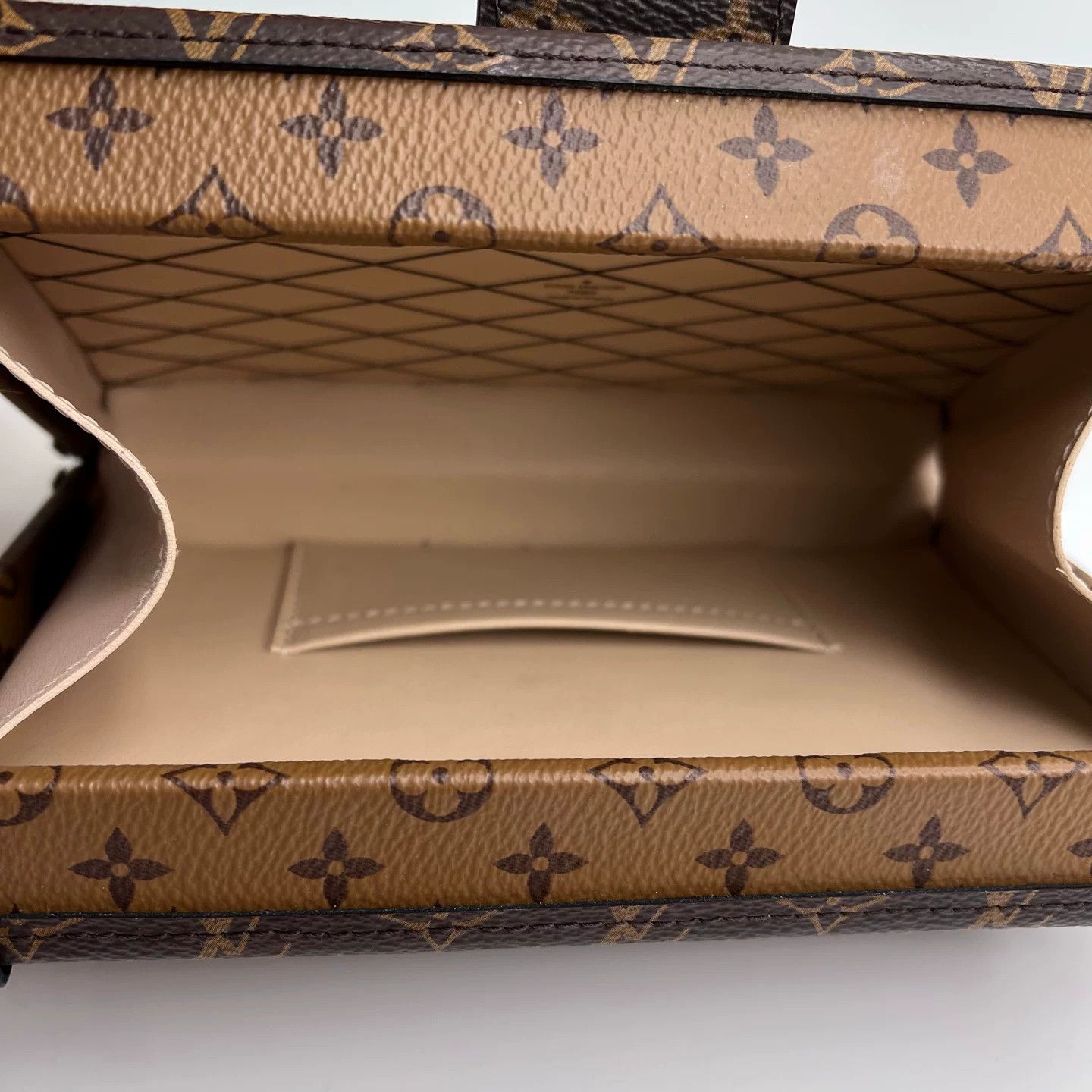 Louis Vuitton Pre-loved Bag Very good condition Size ONE SIZE - 6 Thumbnail