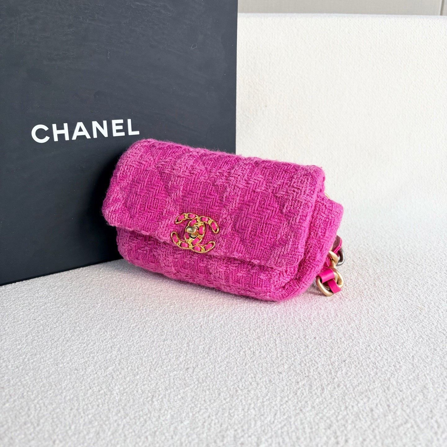 Chanel Pre-loved Bag Very good condition Size ONE SIZE - 4 Thumbnail