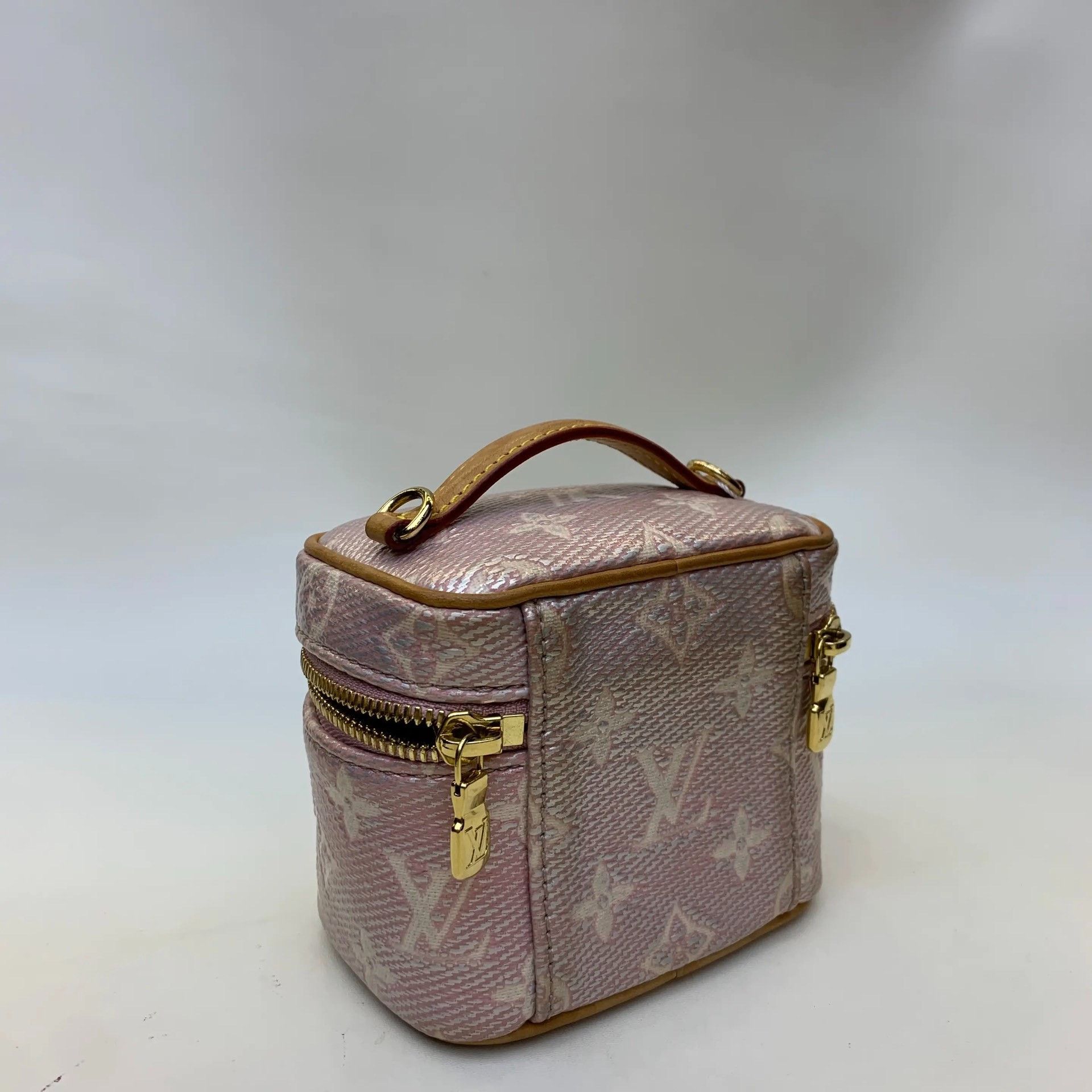 Louis Vuitton Pre-loved Bag Very good condition Size ONE SIZE - 4 Thumbnail