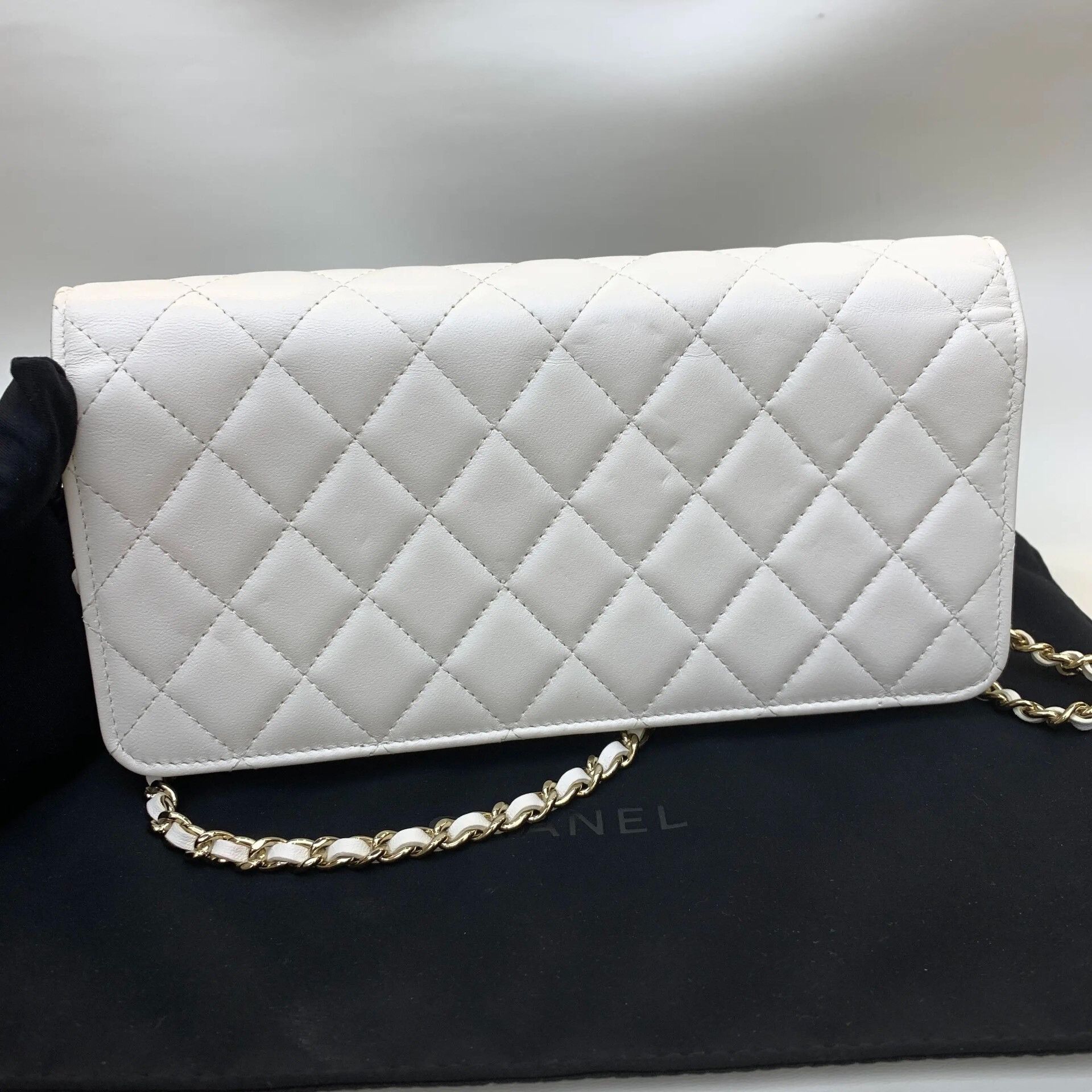 Chanel Pre-loved Bag Very good condition Size ONE SIZE - 3 Thumbnail