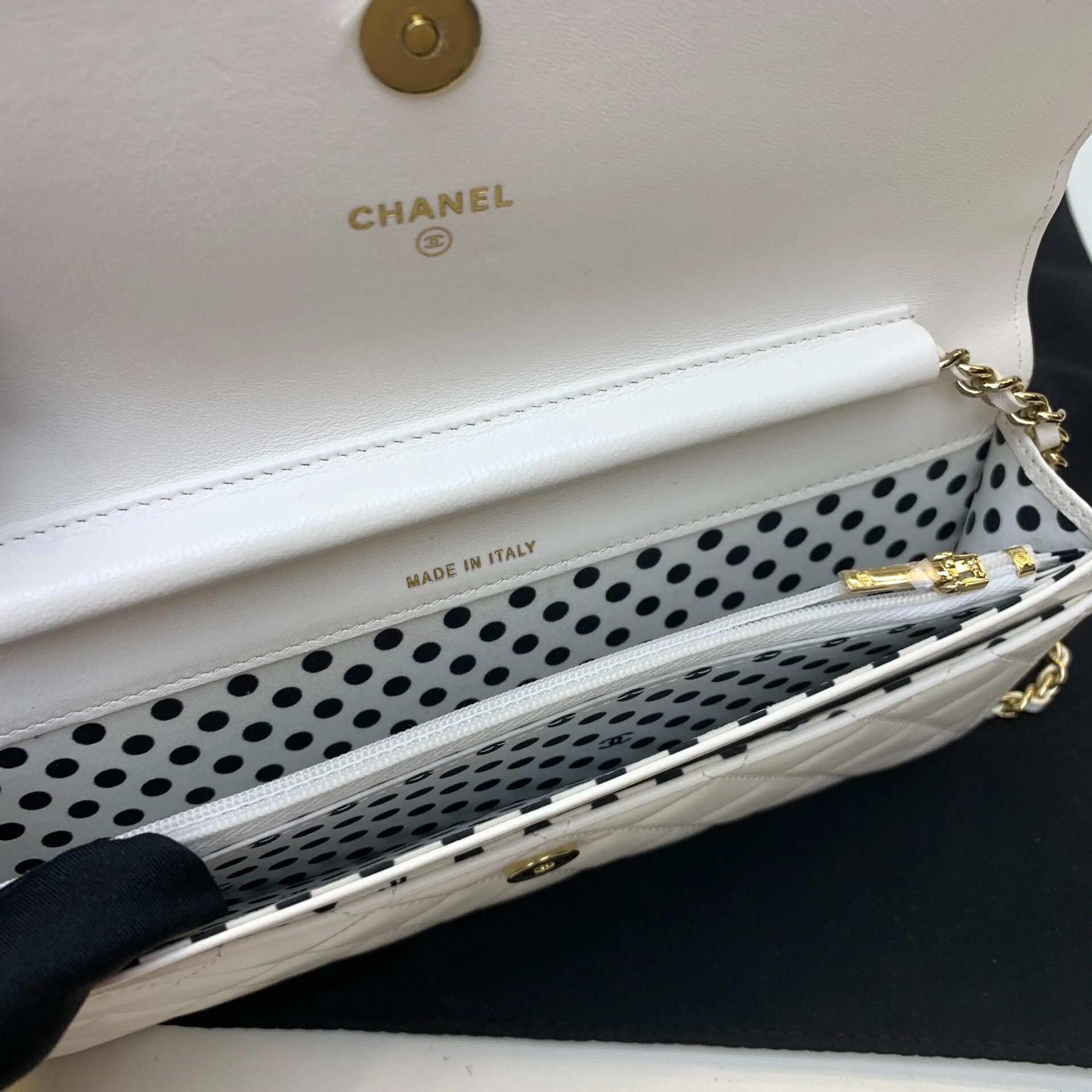 Chanel Pre-loved Bag Very good condition Size ONE SIZE - 7 Thumbnail