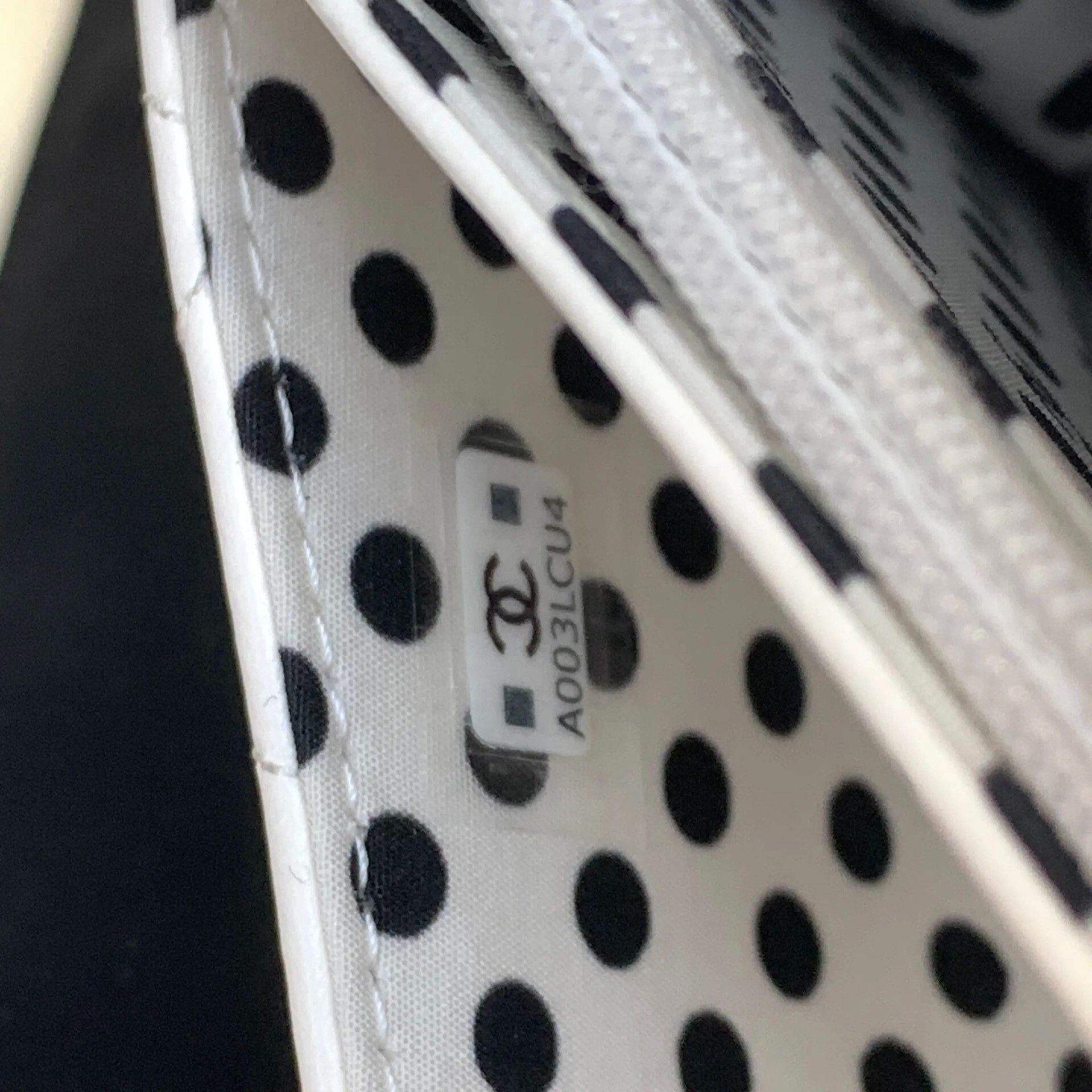 Chanel Pre-loved Bag Very good condition Size ONE SIZE - 8 Thumbnail