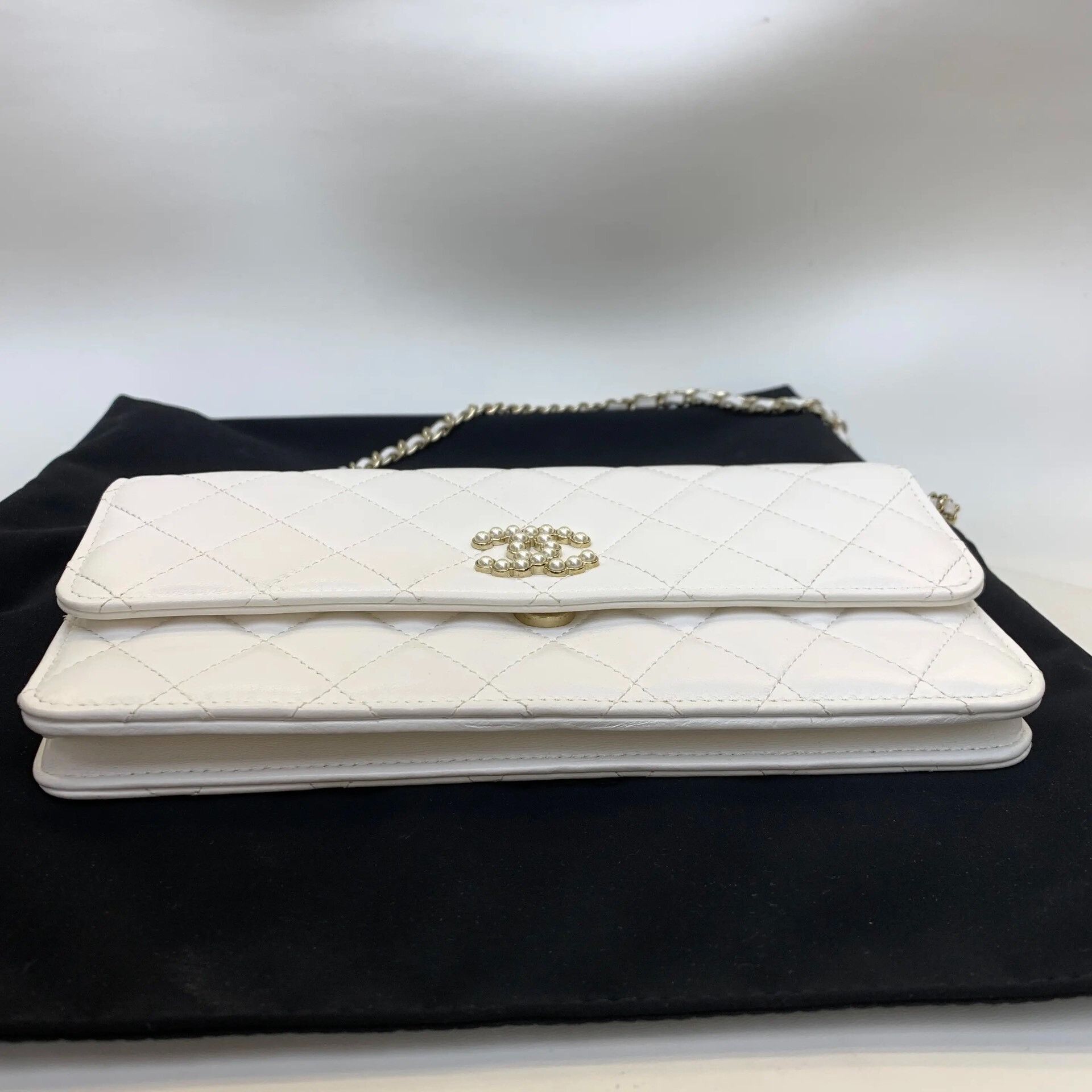 Chanel Pre-loved Bag Very good condition Size ONE SIZE - 4 Thumbnail