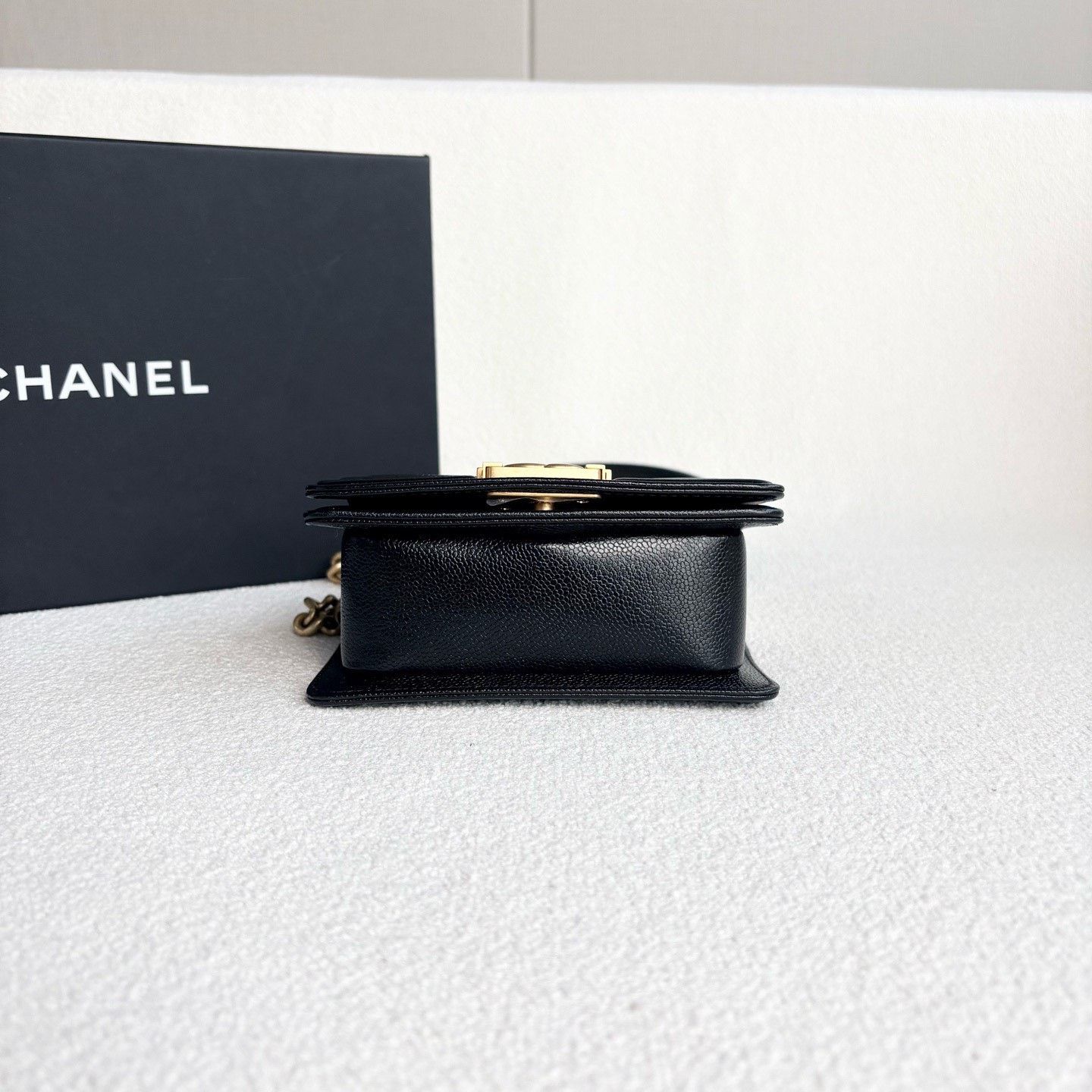 Chanel Pre-loved Bag Very good condition Size ONE SIZE - 5 Thumbnail