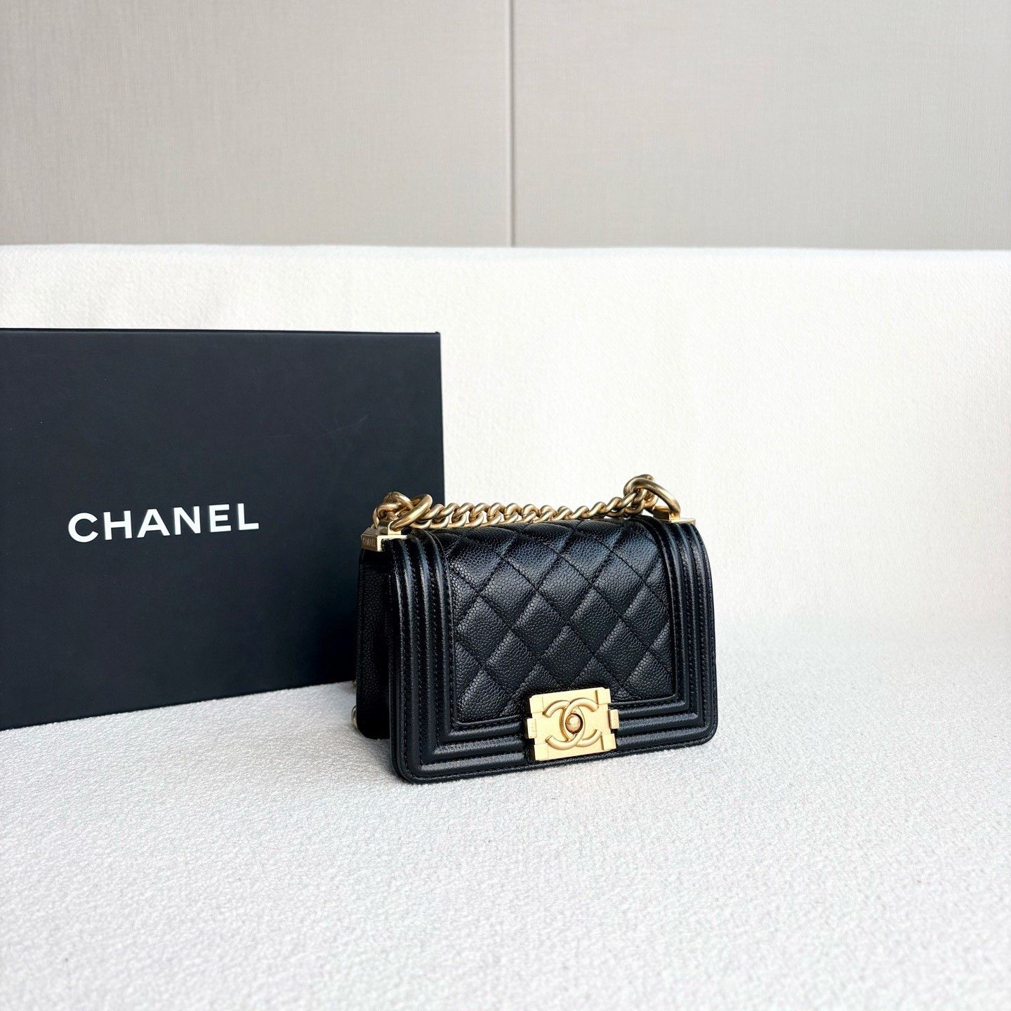 Chanel Pre-loved Bag Very good condition Size ONE SIZE - 4 Thumbnail