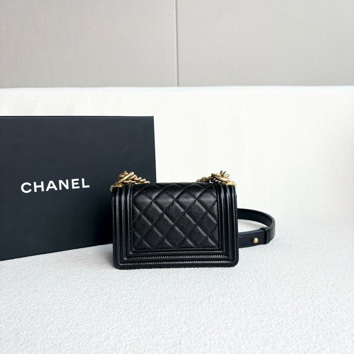 Chanel Pre-loved Bag Very good condition Size ONE SIZE - 3 Thumbnail