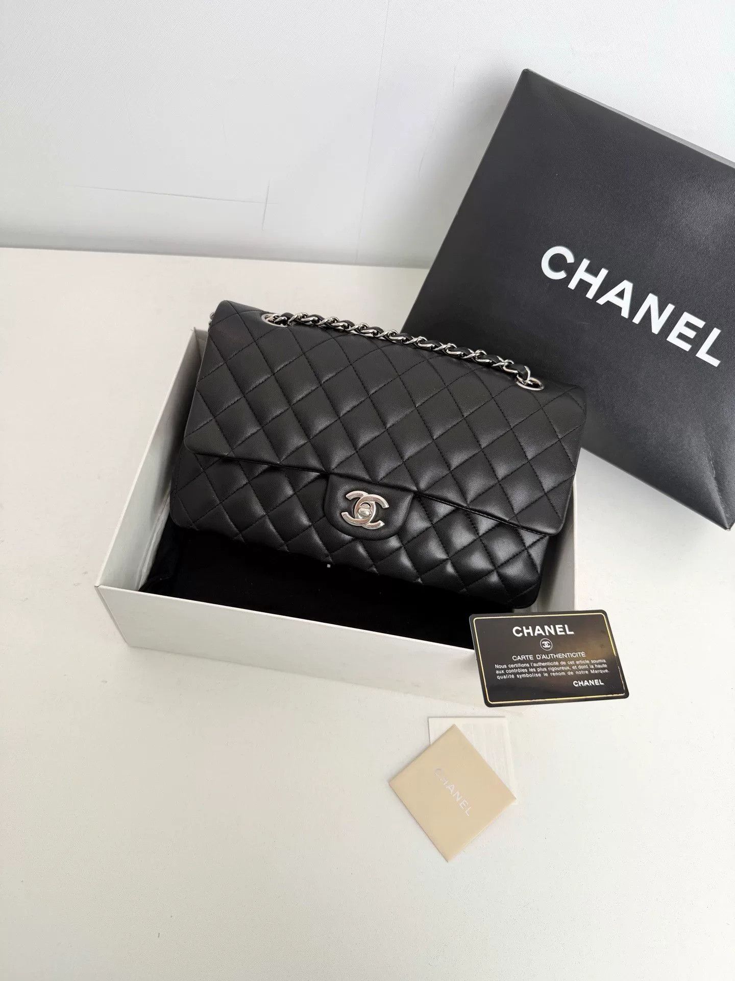 Chanel Pre-loved Bag Very good condition Size ONE SIZE - 3 Thumbnail