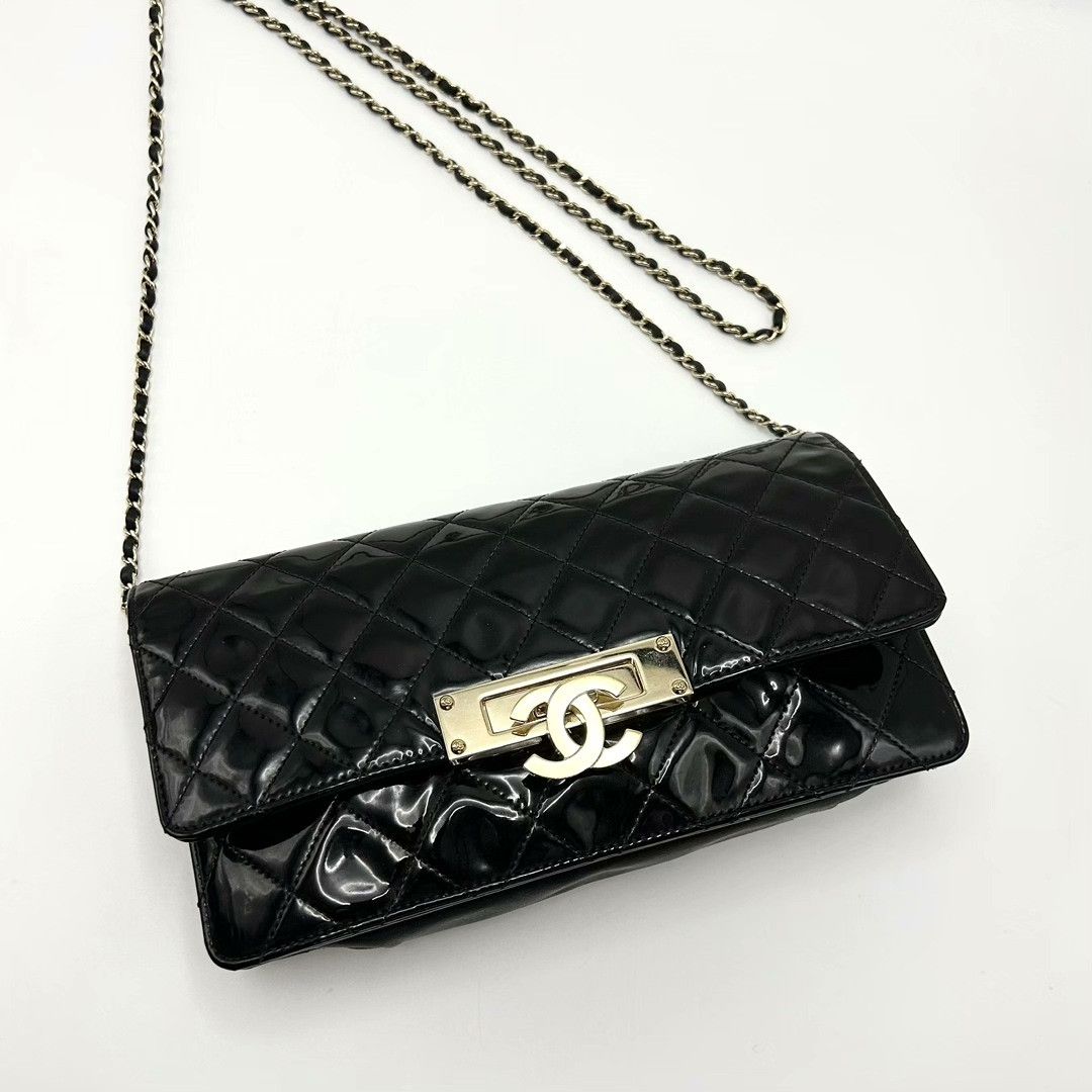 Chanel Pre-loved Bag Very good condition Size ONE SIZE - 4 Thumbnail