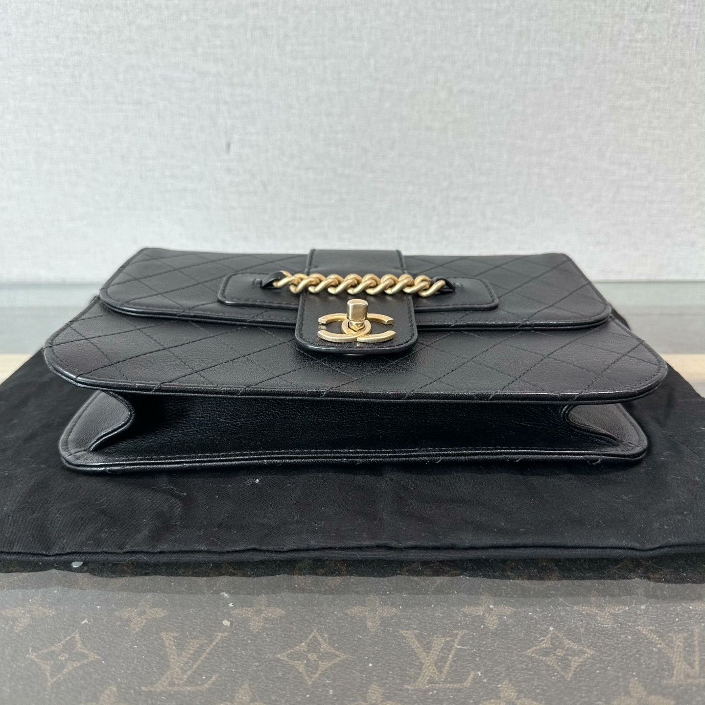 Chanel Pre-loved Bag Very good condition Size ONE SIZE - 5 Thumbnail