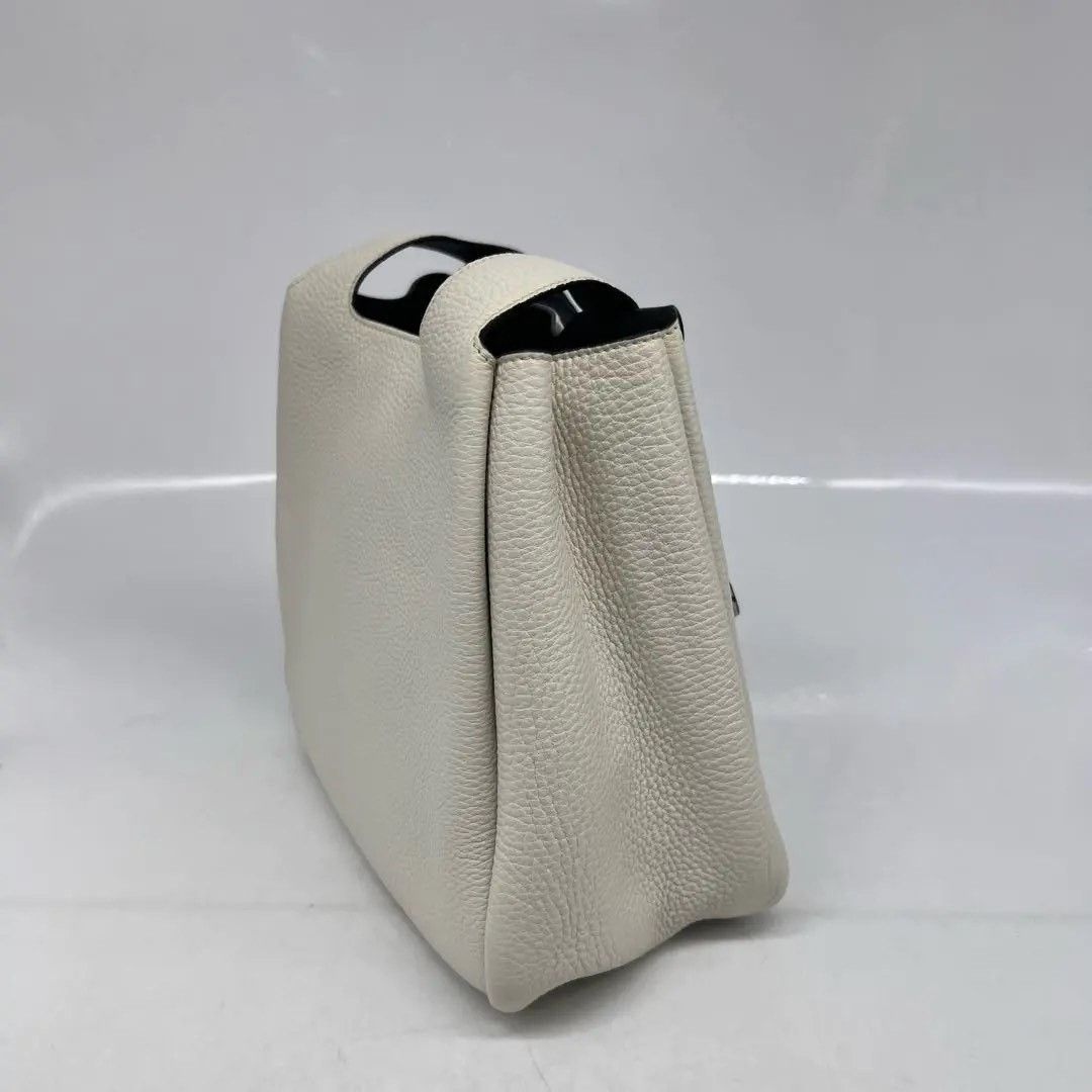 Prada Pre-loved Bag Very good condition Size ONE SIZE - 5 Thumbnail