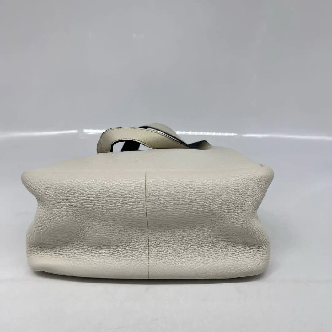 Prada Pre-loved Bag Very good condition Size ONE SIZE - 7 Thumbnail