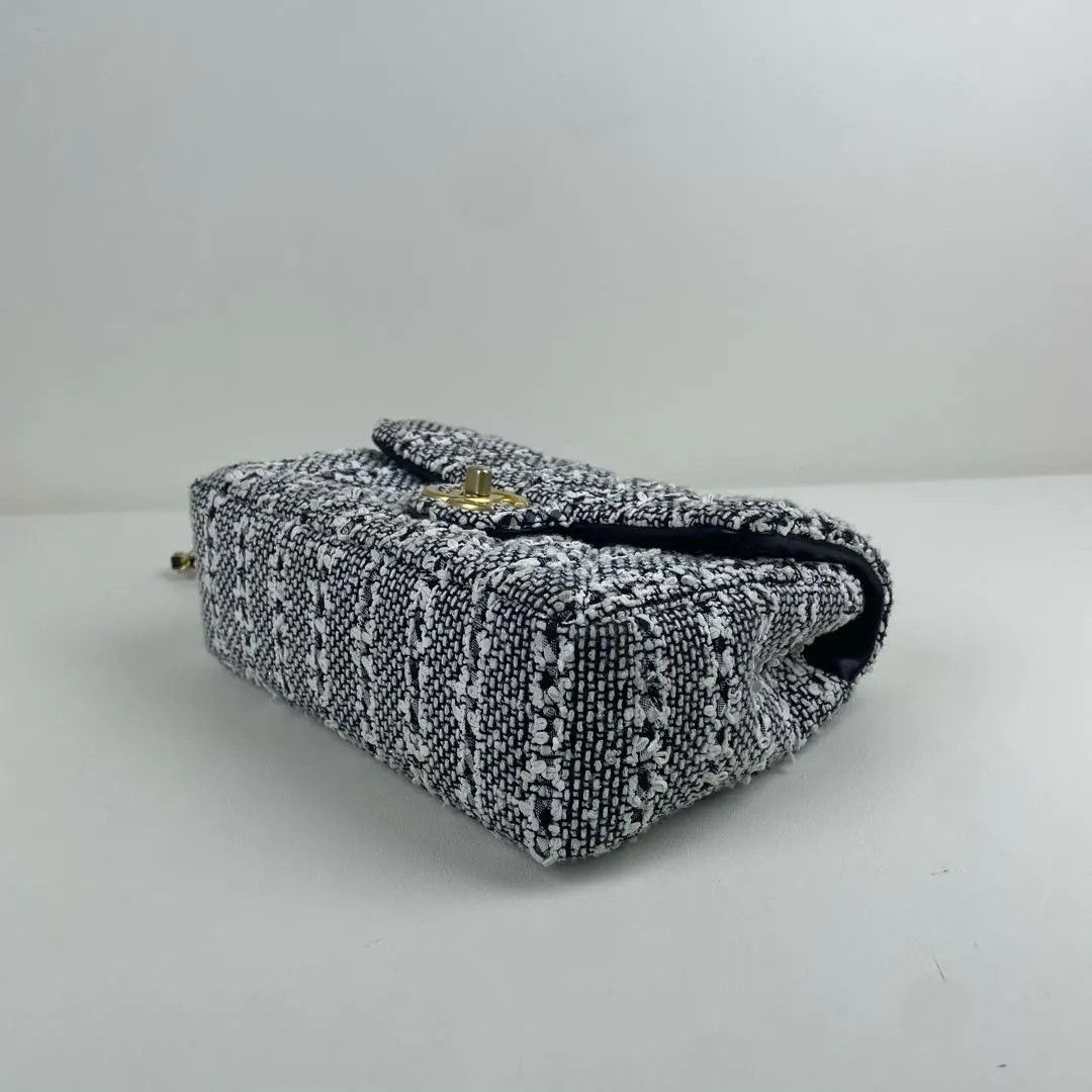Chanel Pre-loved Bag Very good condition Size ONE SIZE - 7 Thumbnail